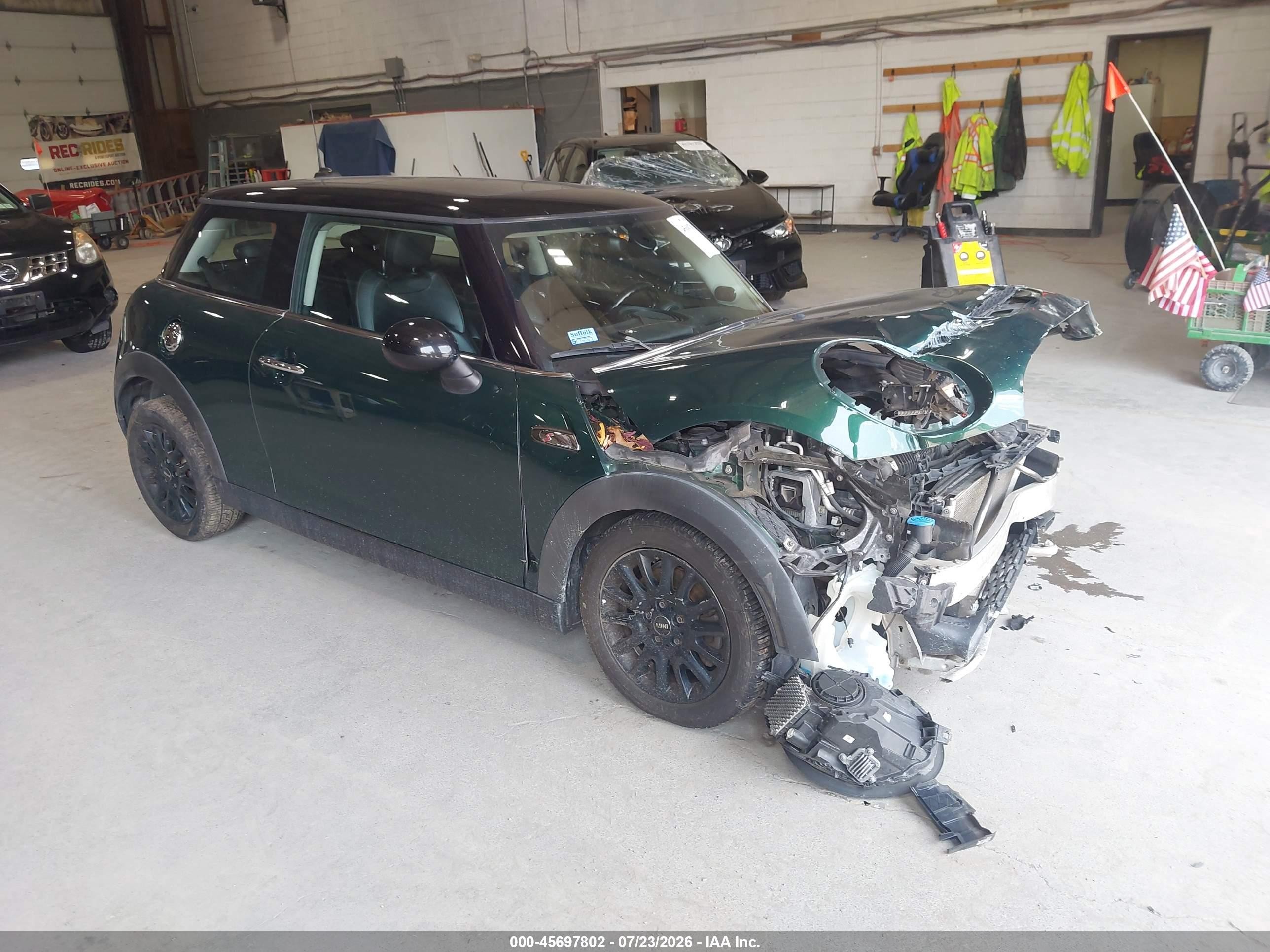 2015 MINI Hardtop S, VIN WMWXP7C55F2A37858 — Front end