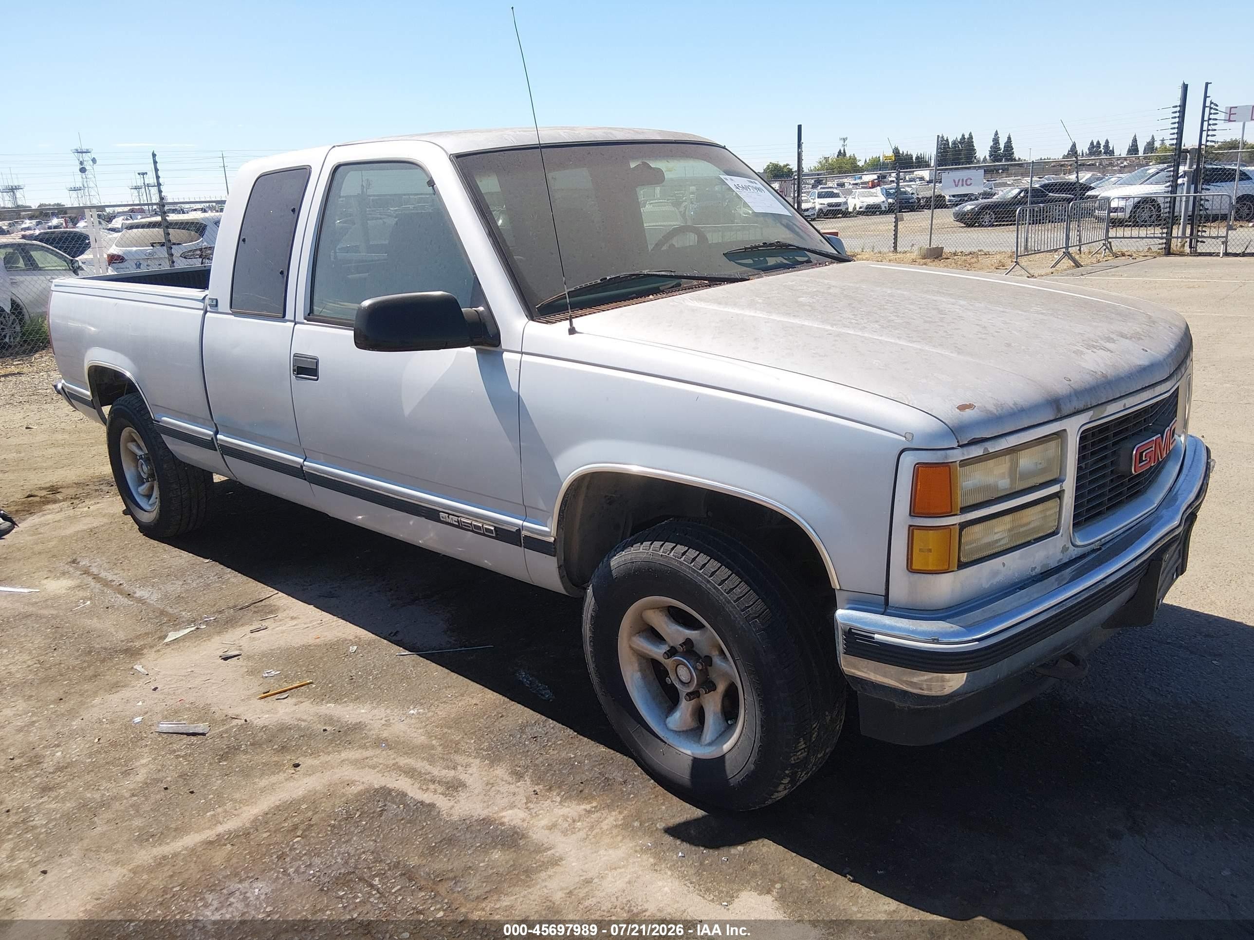 1995 GMC Sierra 1500, VIN 2GTEK19K8S1578686 — Normal wear