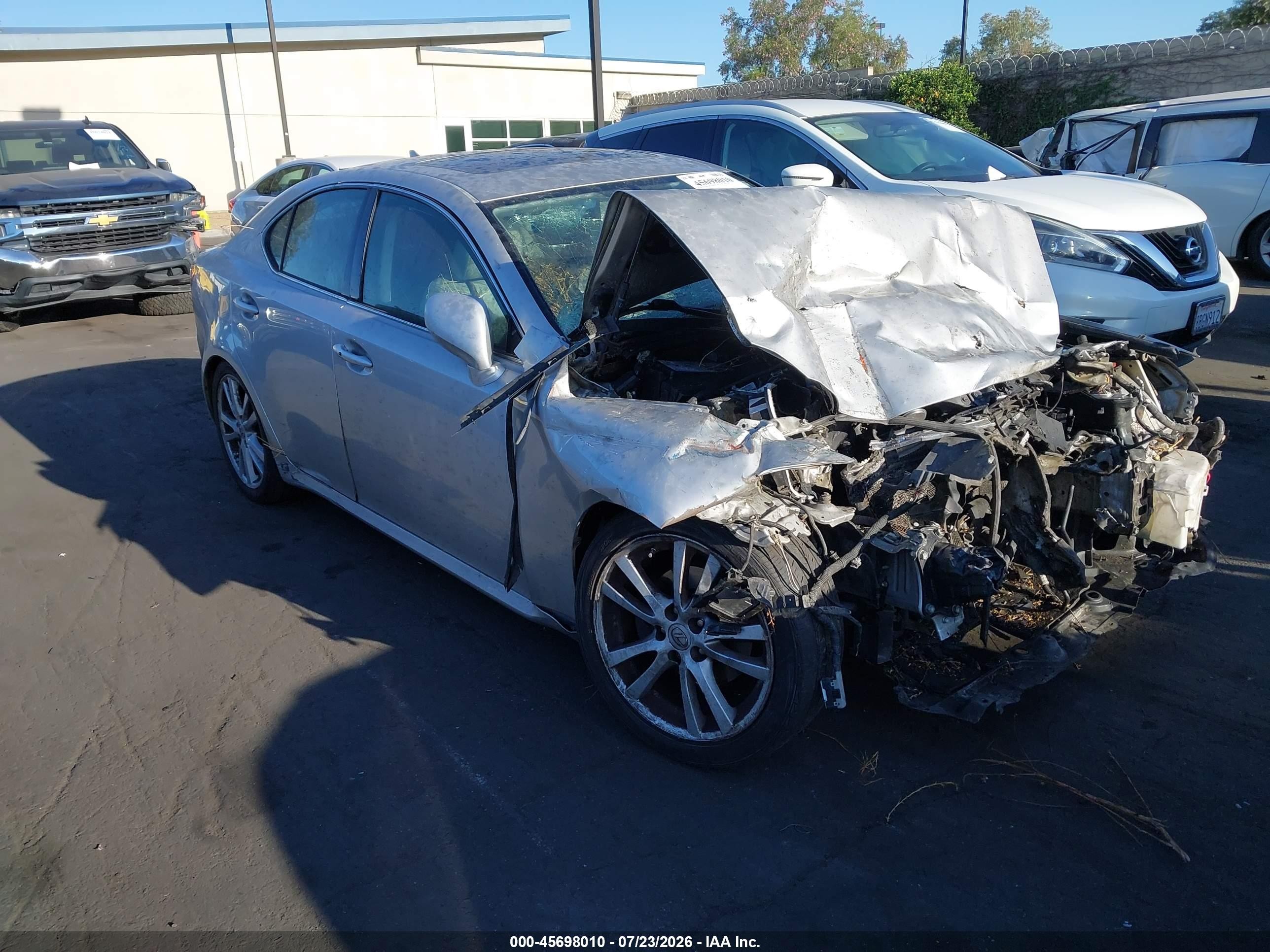 2007 Lexus IS 250, VIN JTHBK262372027195 — Front end