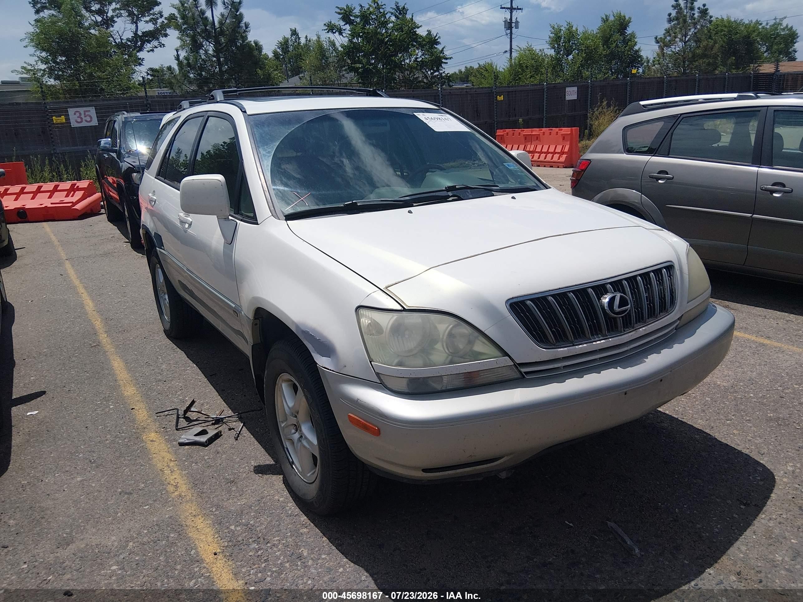 2001 Lexus RX 300, VIN JTJHF10U910186517 — Normal wear