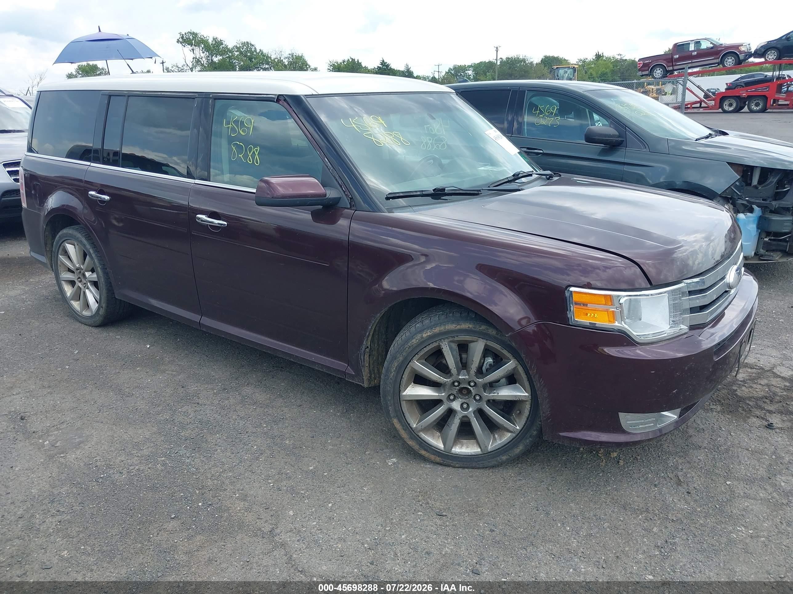 2011 Ford Flex SEL, VIN 2FMHK6CT7BBD35971 — Normal wear