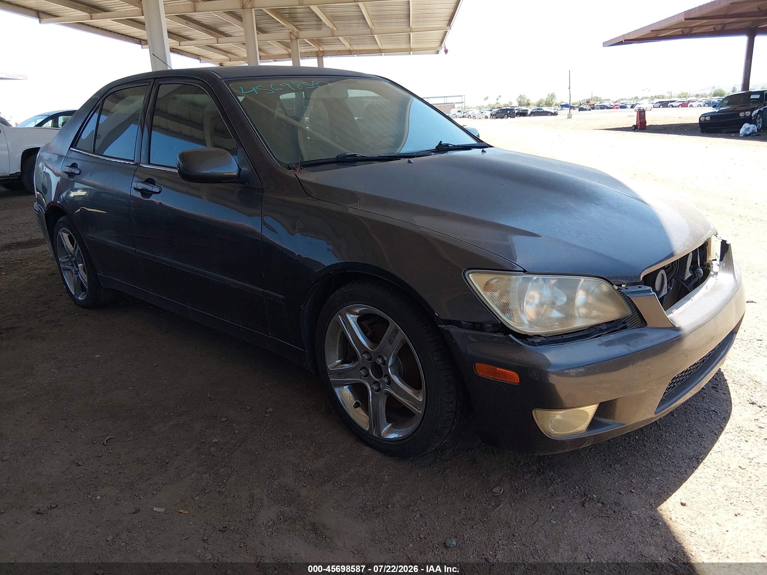 2001 Lexus IS 300/350, VIN JTHBD182010029054 — Перед
