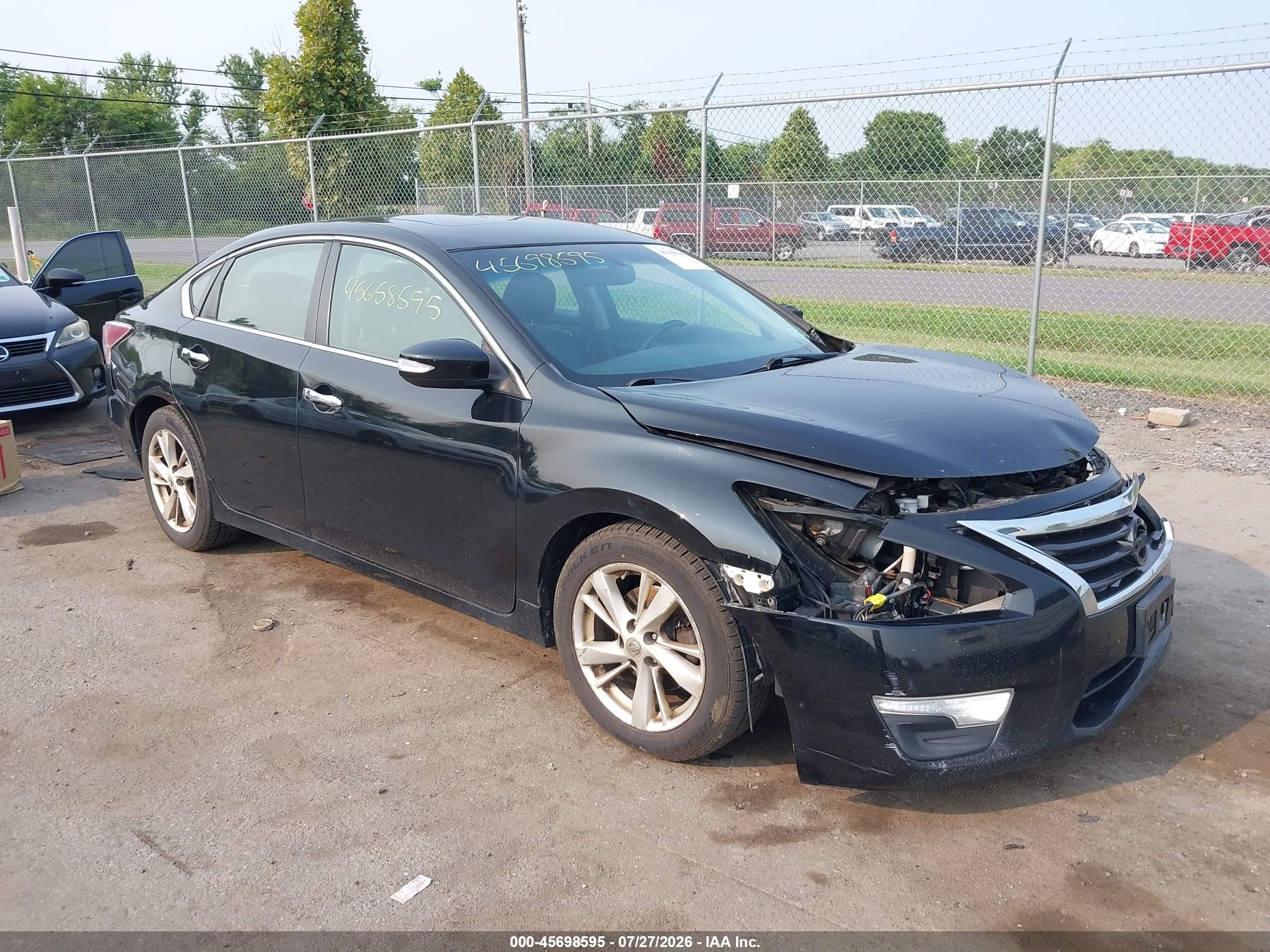 2014 Nissan Altima S, VIN 1N4AL3AP2EC157680 — Front end