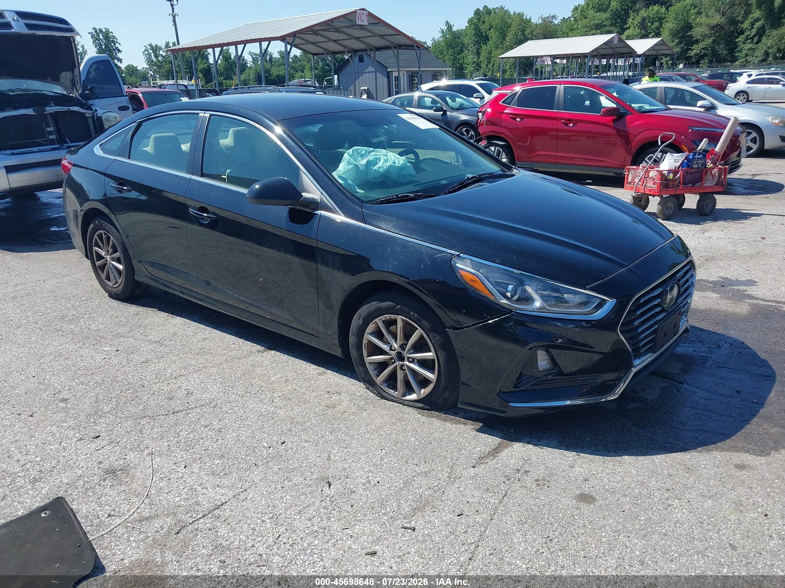 2018 Hyundai Sonata SE, VIN 5NPE24AF4JH665983 — Front end