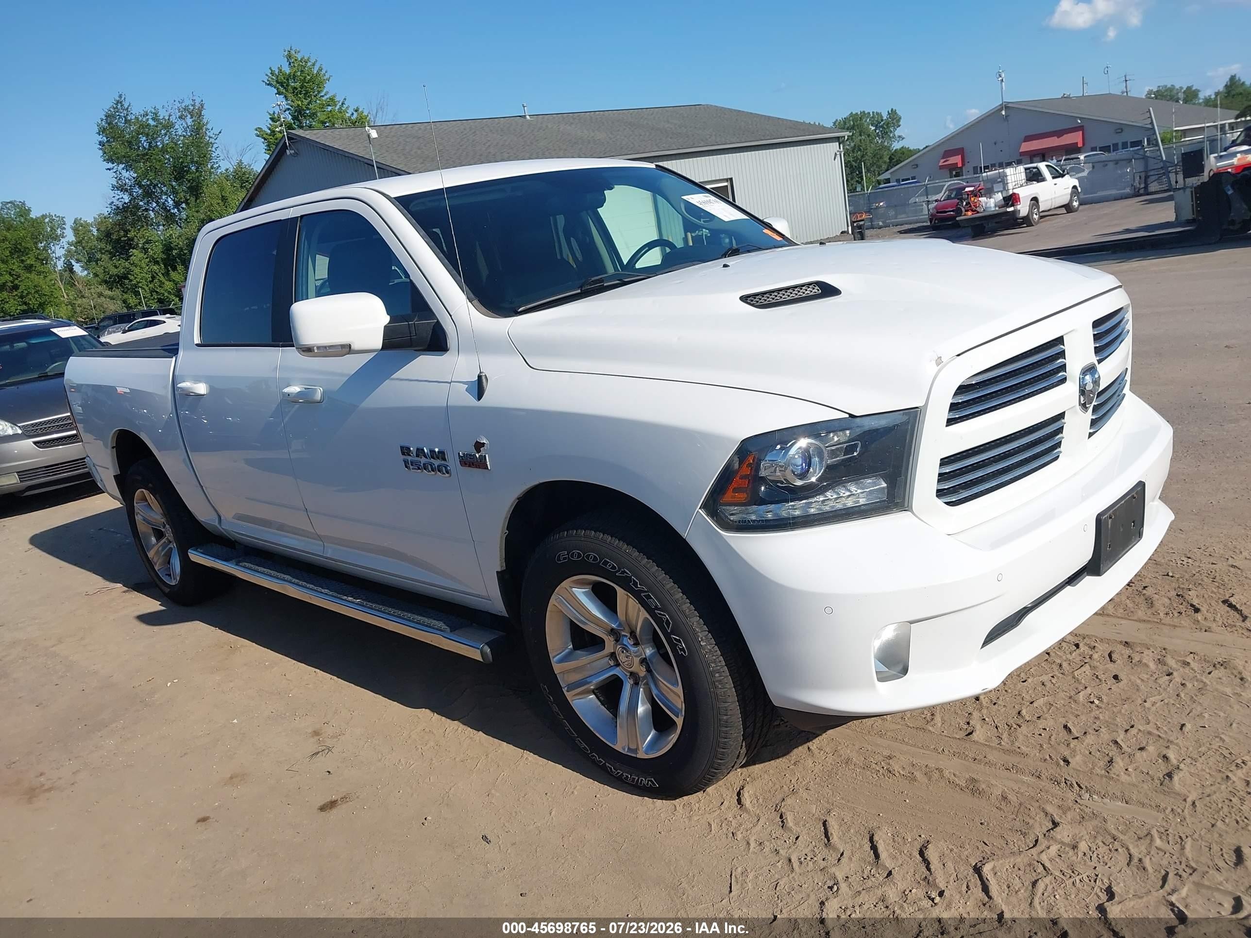 2017 Ram 1500 Sport, VIN 1C6RR7MT6HS599486 — Град