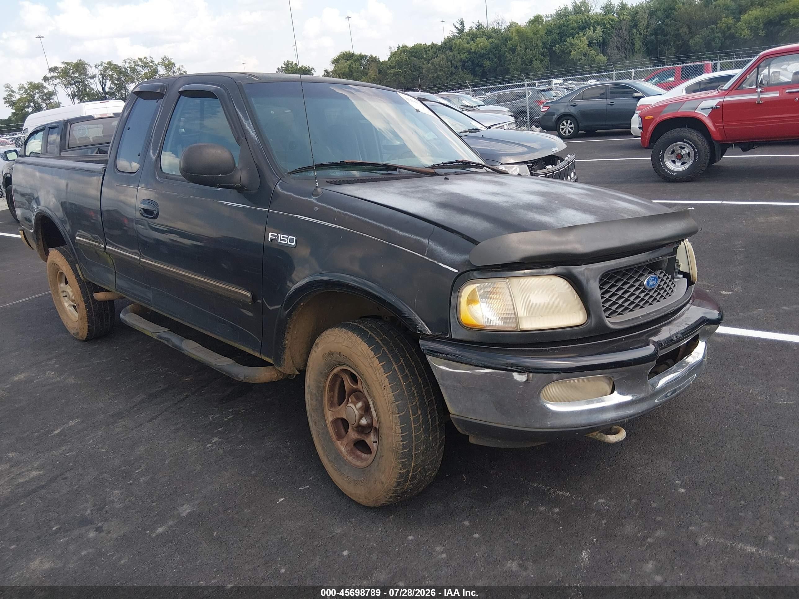 1997 Ford F-150 XL, VIN 2FTEX18L3VCA19986 — Front end