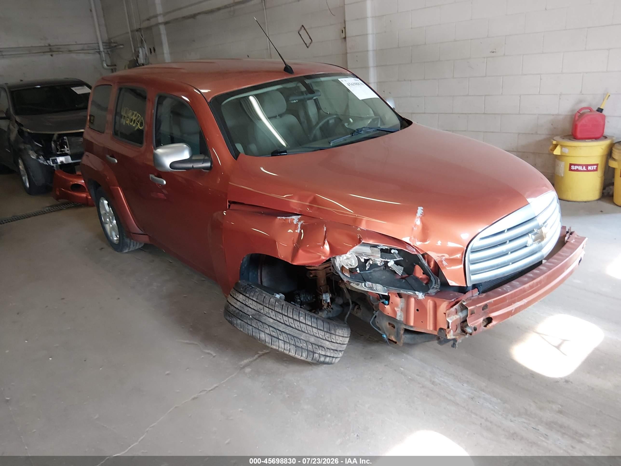 2006 Chevrolet HHR LT, VIN 3GNDA23D76S640028 — Front end