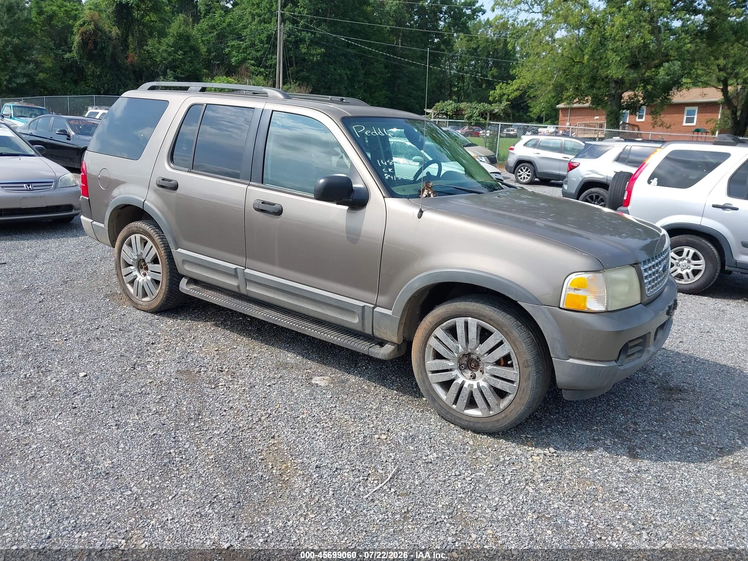 2003 Ford Explorer XLT, VIN 1FMZU73K93UA15008 — Normal wear