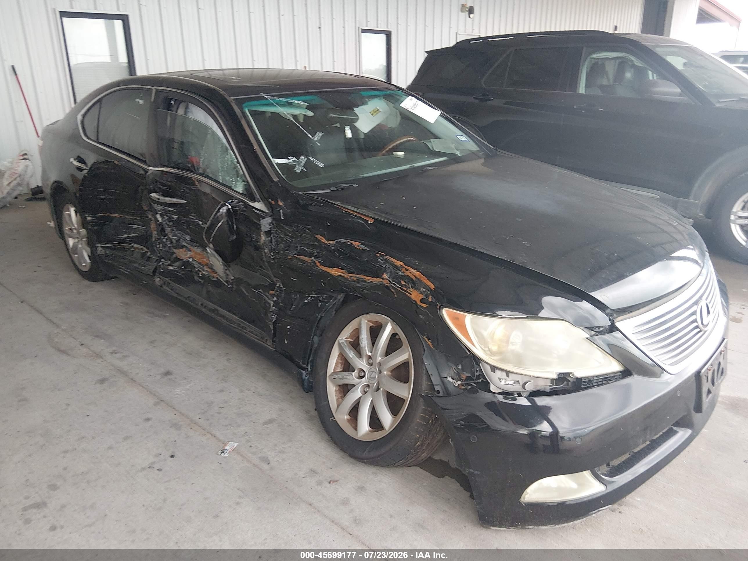 2008 Lexus LS 460, VIN JTHBL46F785059319 — Side