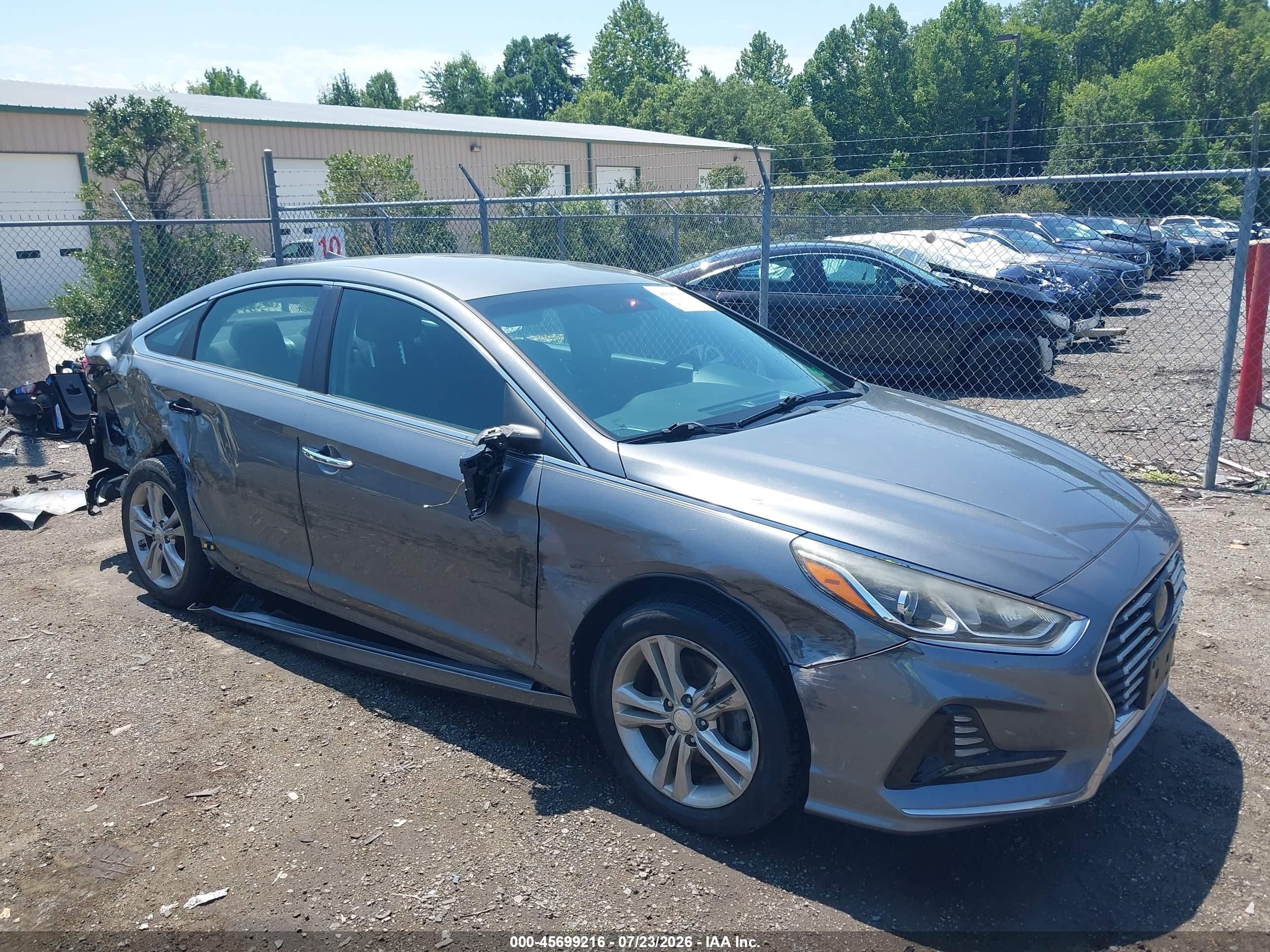 2018 Hyundai Sonata Sport Plus, VIN 5NPE34AF2JH628301 — Side