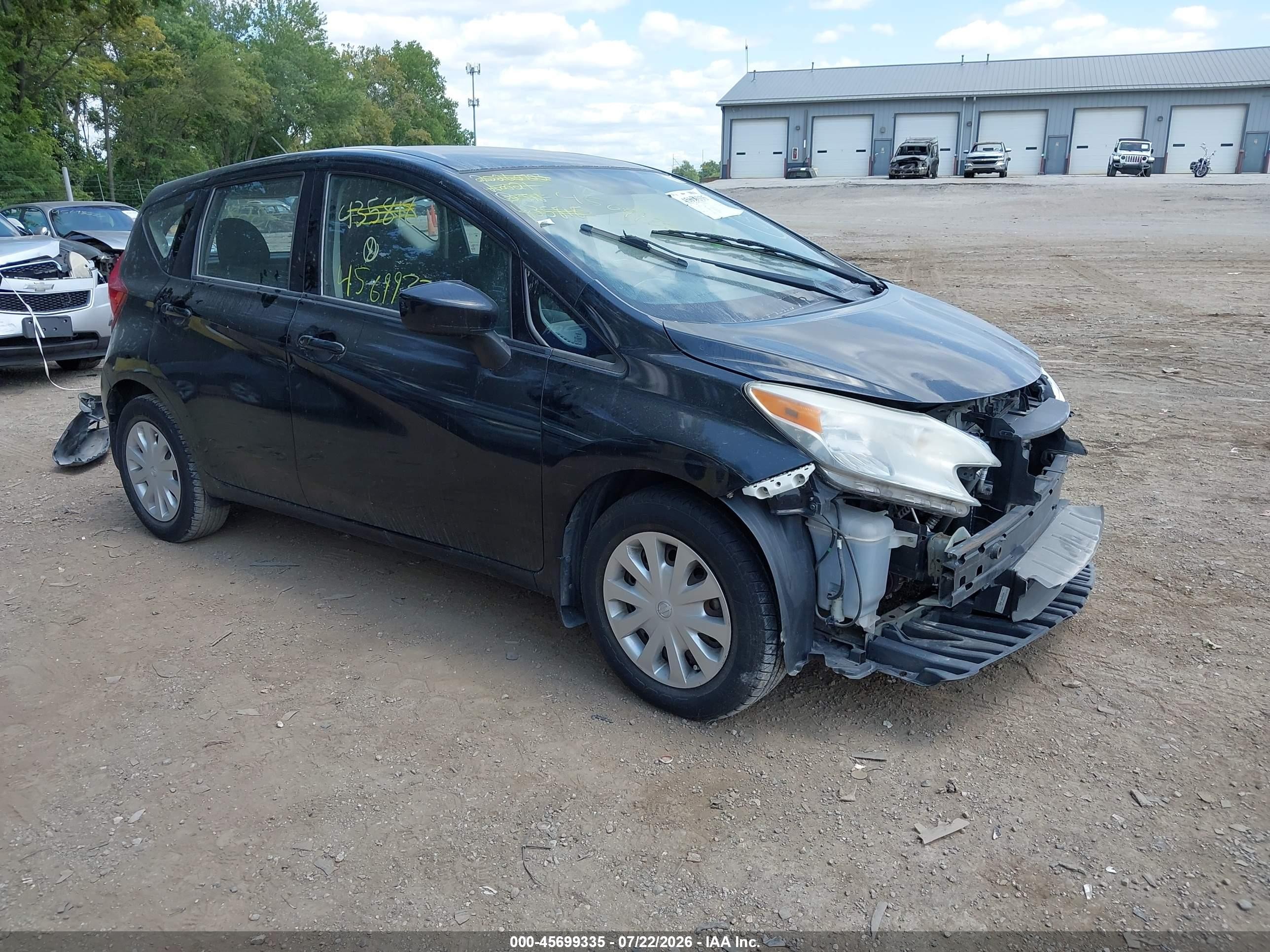 2015 Nissan Note S, VIN 3N1CE2CP8FL435818 — Front end