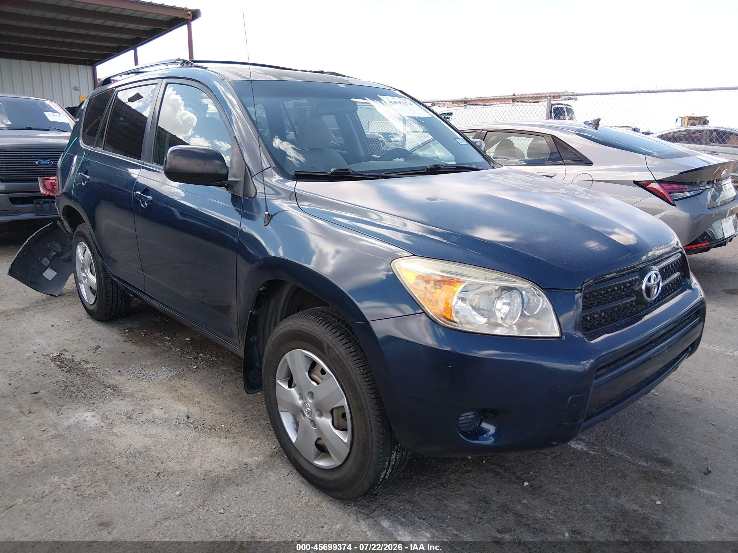 2006 Toyota RAV4, VIN JTMZD33V365024342 — Зад