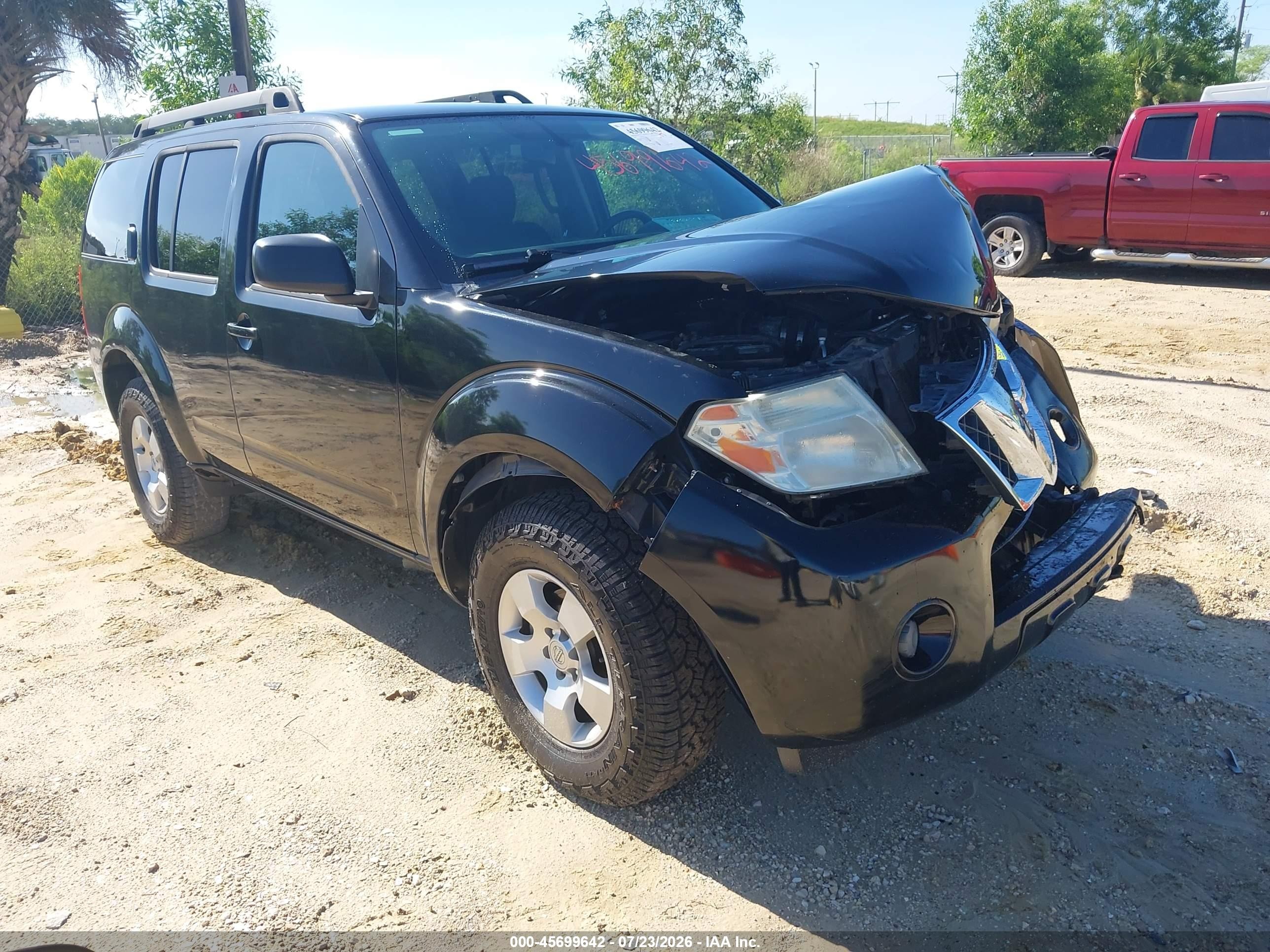 2011 Nissan Pathfinder LE, VIN 5N1AR1NB5BC609222 — Перед