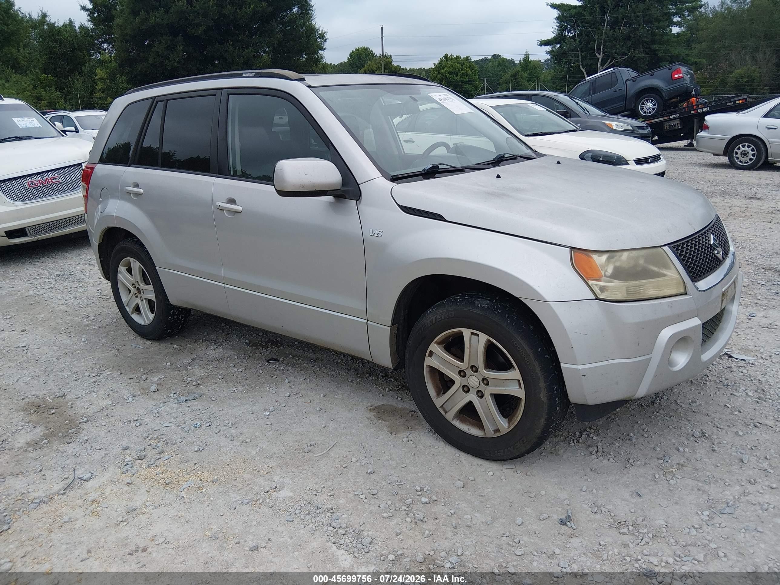 2007 Suzuki Grand Vitara Luxury, VIN JS3TE947774202252 — Зад