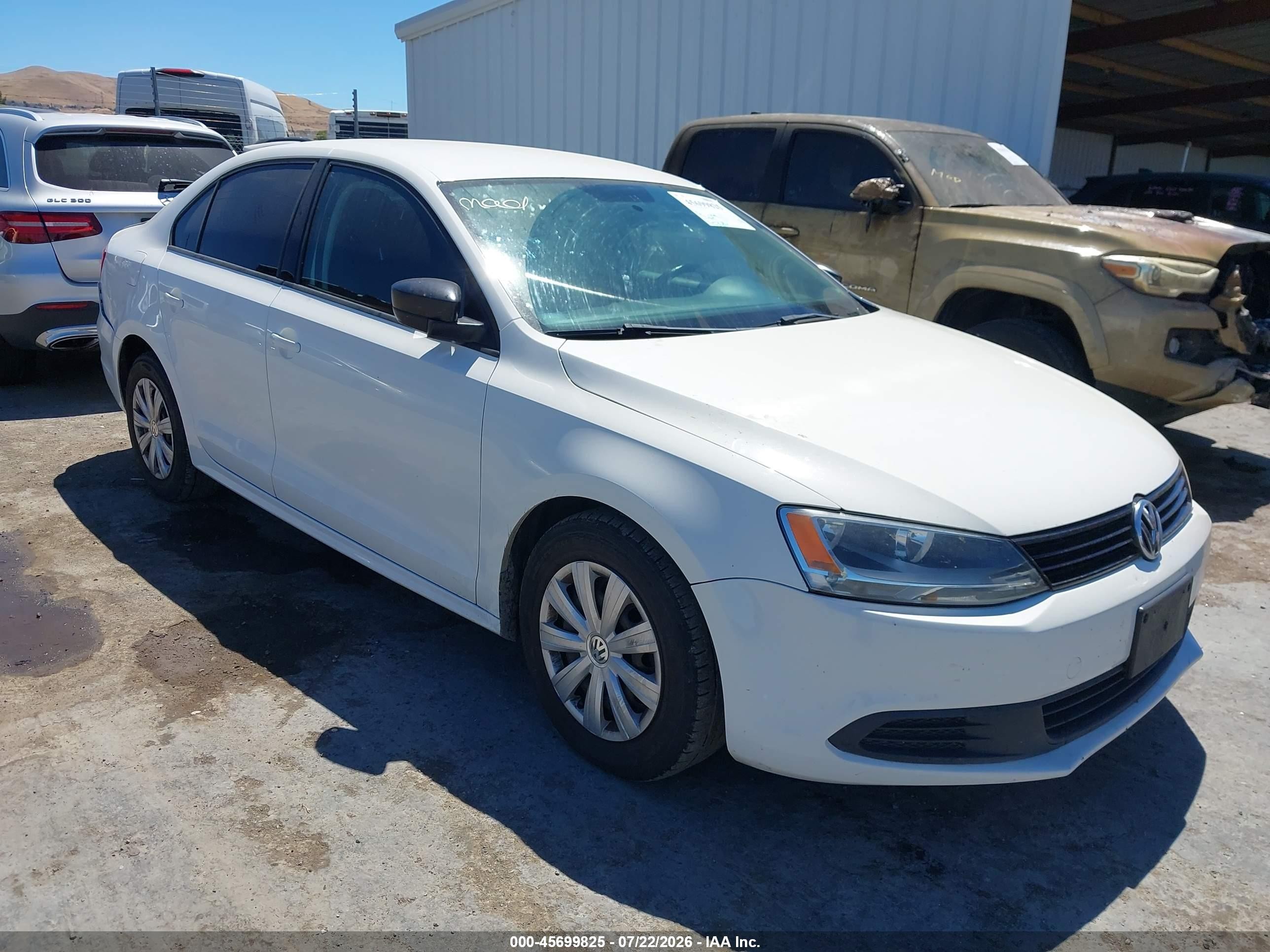 2013 Volkswagen Jetta, VIN 3VW2K7AJ5DM263815 — Rear end