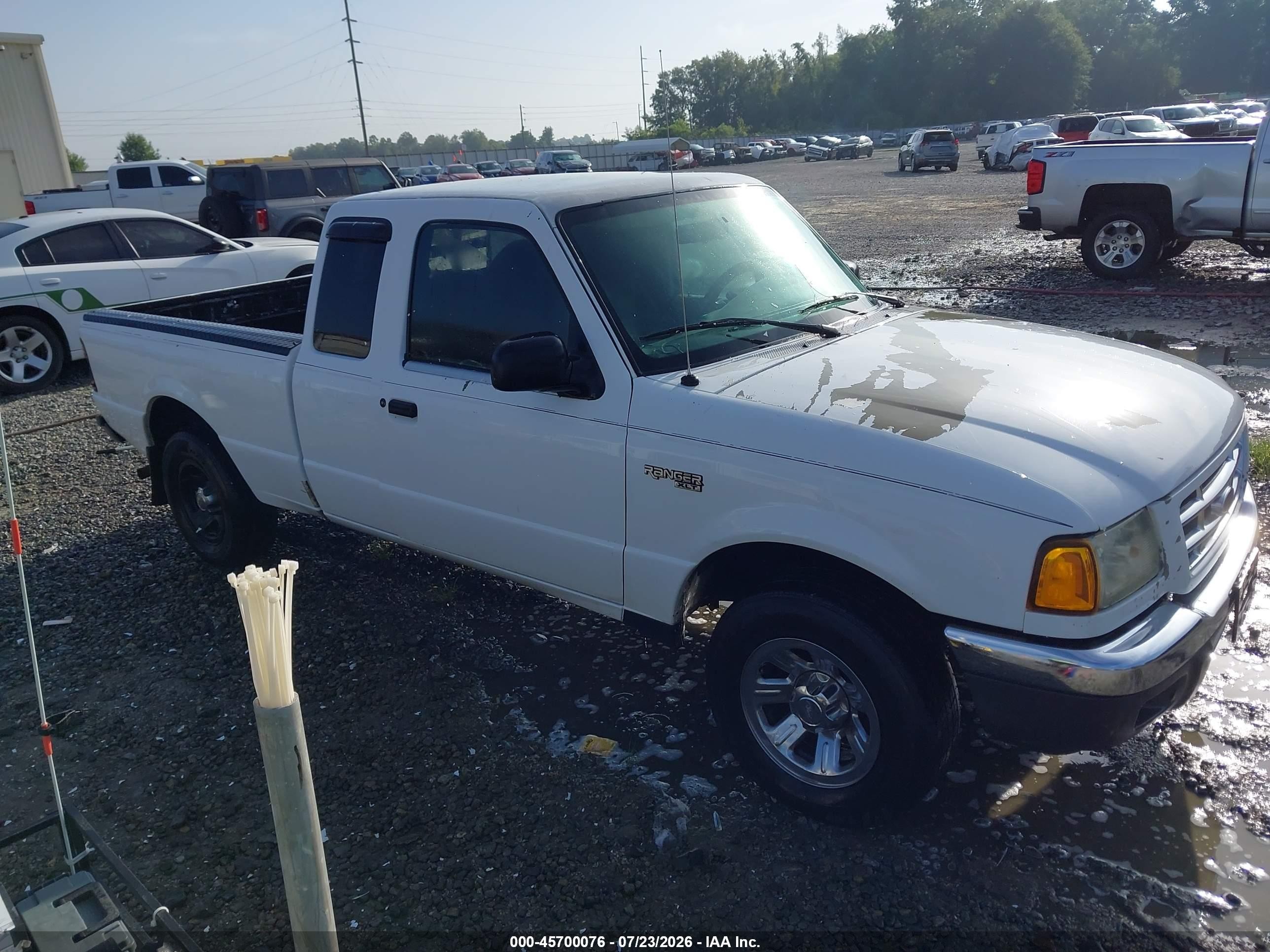 2003 Ford Ranger XL Fleet, VIN 1FTYR44V23PB01400 — Normal wear