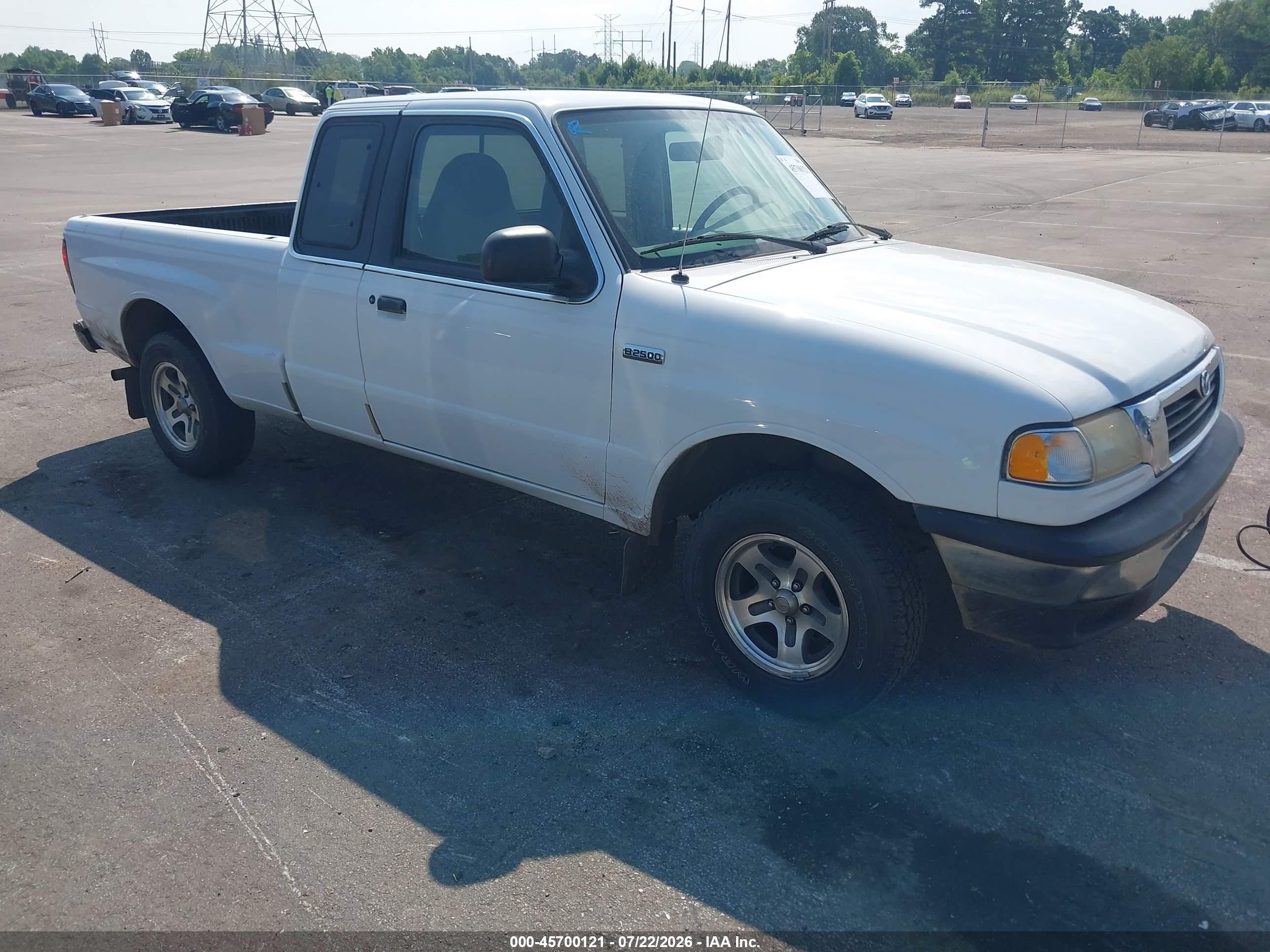 1999 Mazda B-Series SE, VIN 4F4YR16C1XTM46626 — Normal wear