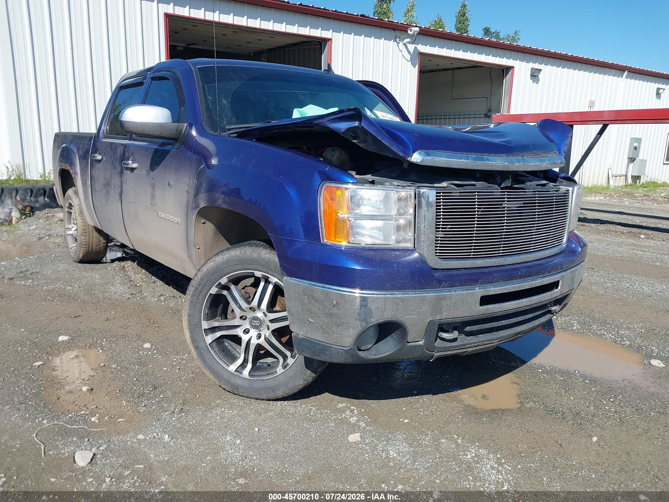 2010 GMC Sierra 1500 SLE, VIN 3GTRKVE39AG227167 — Side