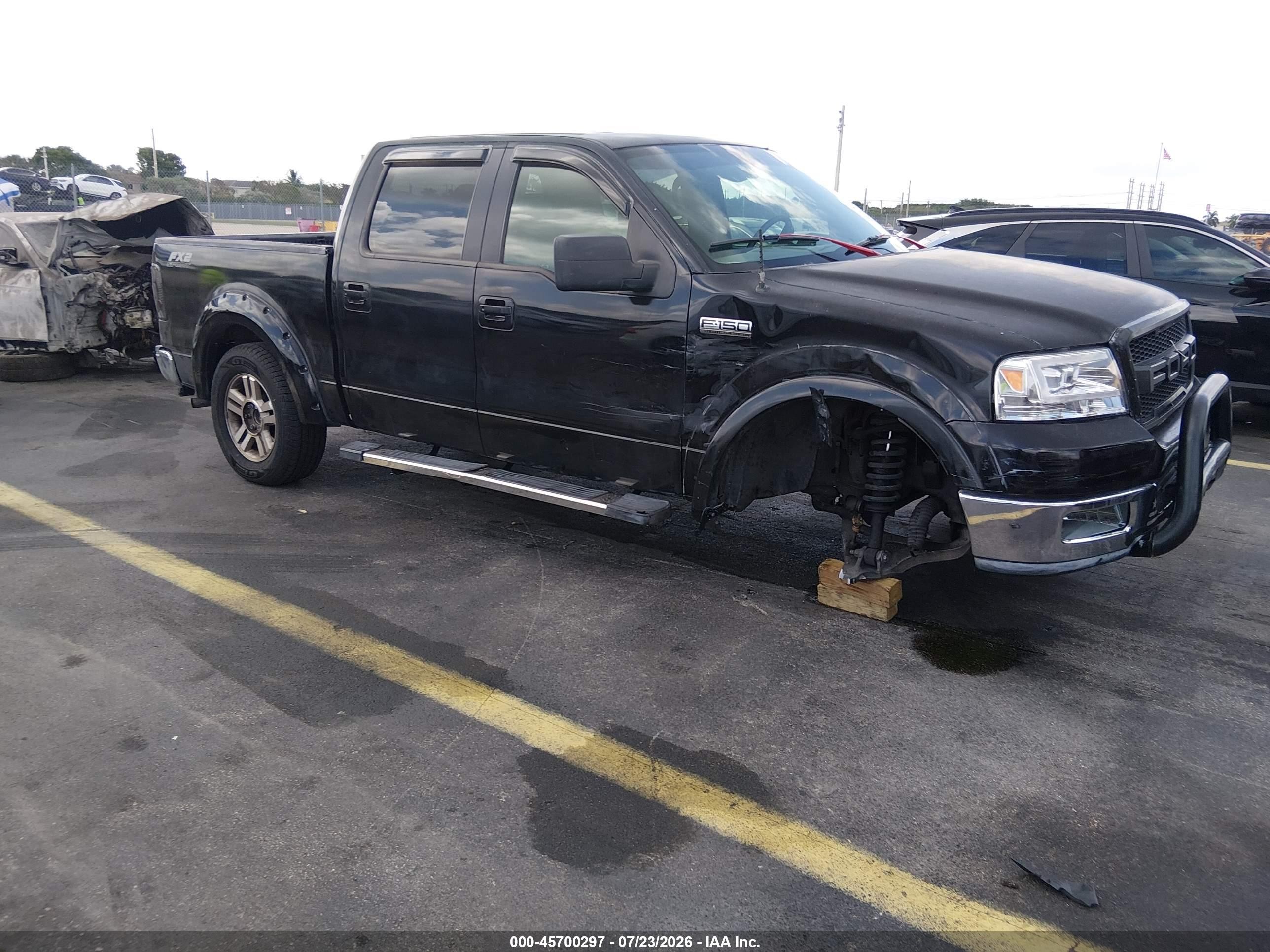 2005 Ford F-150 XLT, VIN 1FTPW12525KE29194 — Front end