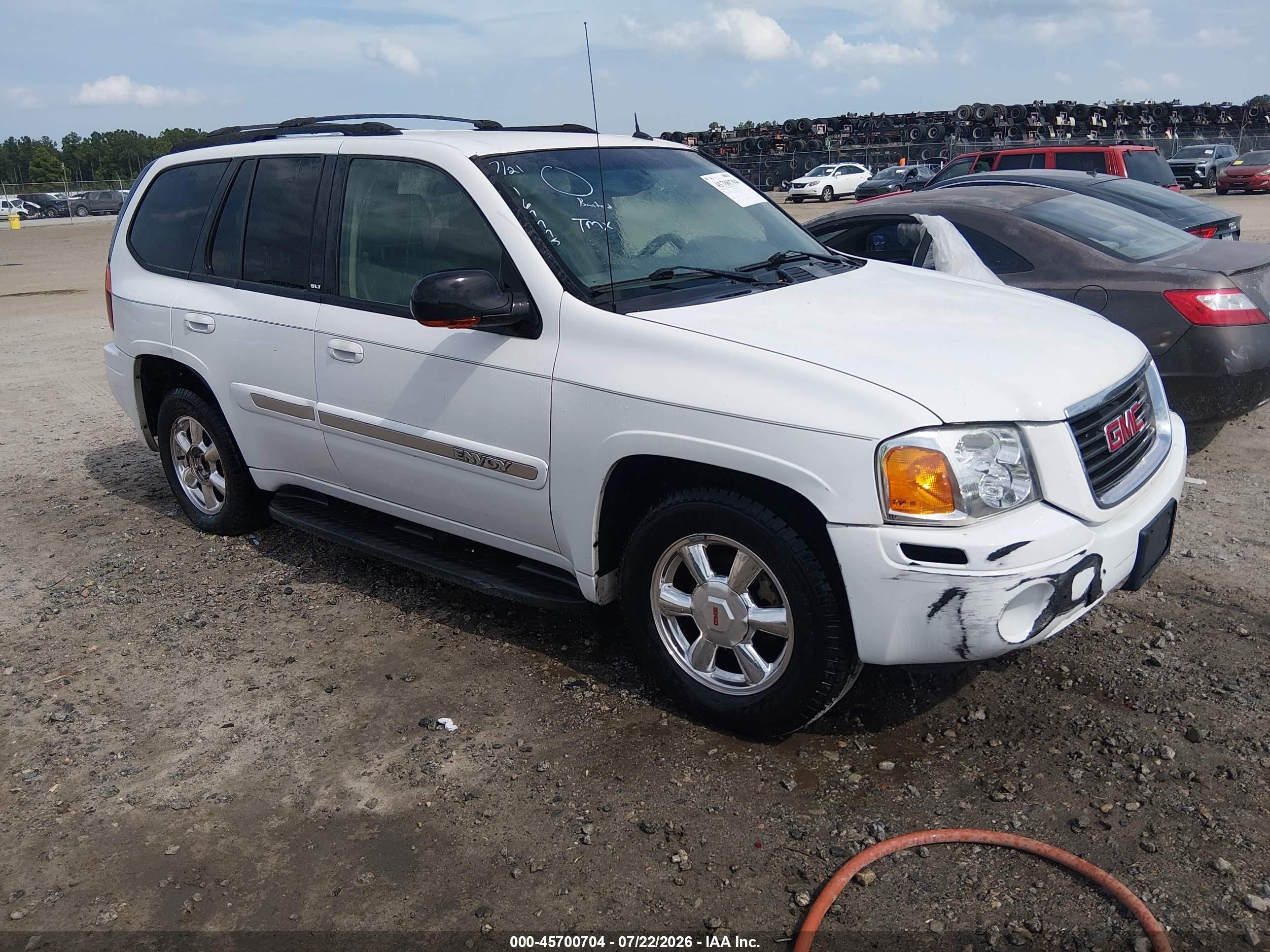 2004 GMC Envoy SLE, VIN 1GKDS13S742167775 — Normal wear
