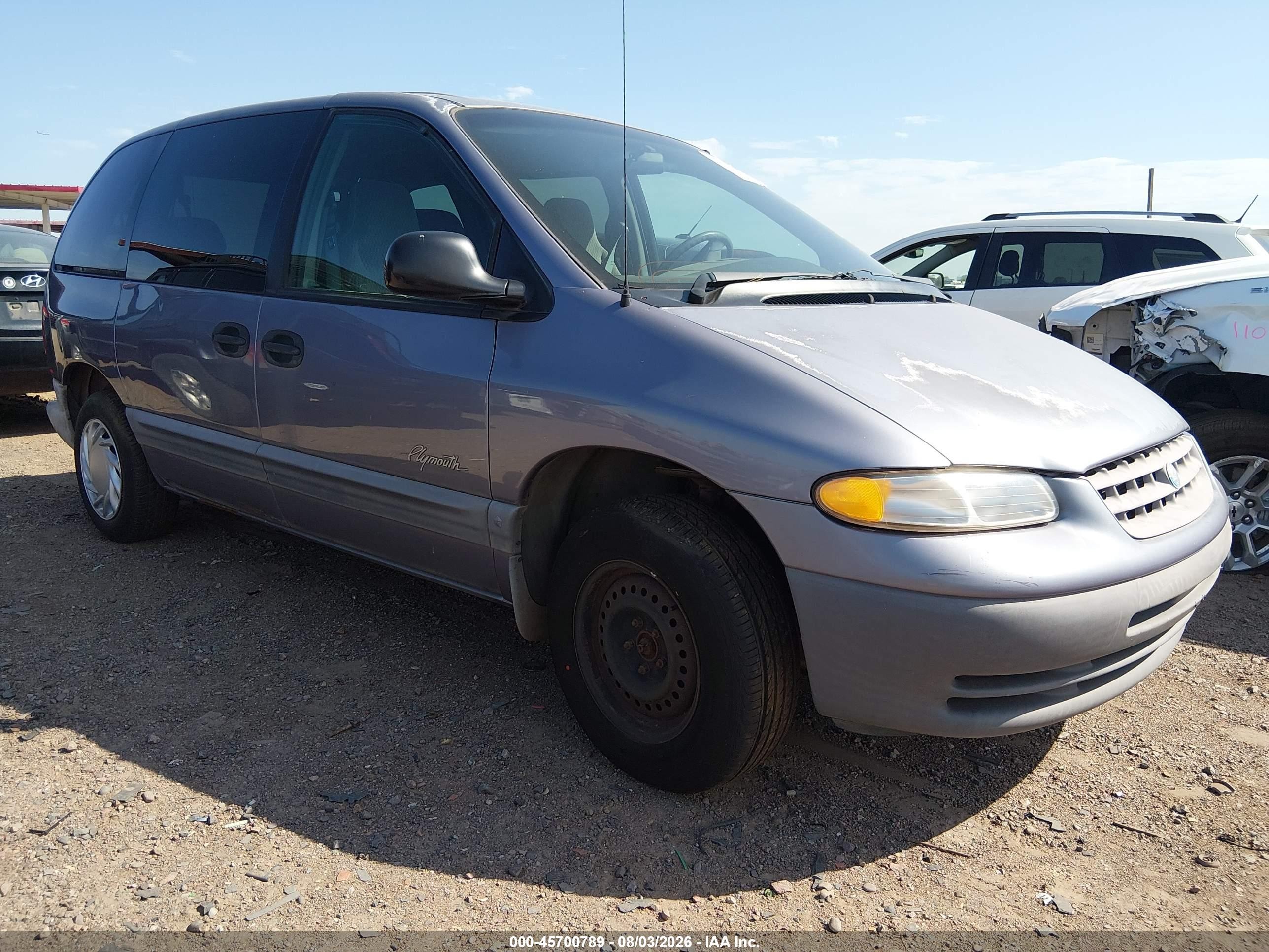 1998 Plymouth Voyager, VIN 2P4GP45G6WR726561 — Normal wear