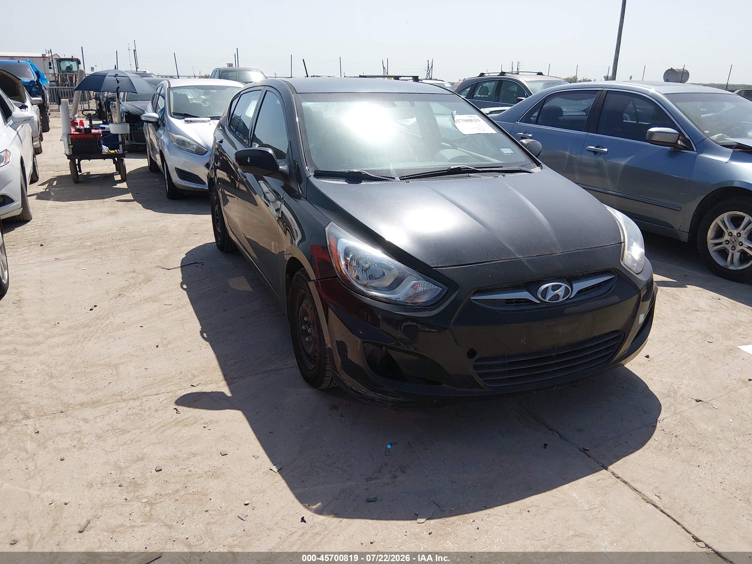 2014 Hyundai Accent GS, VIN KMHCT5AE6EU194752 — Normal wear