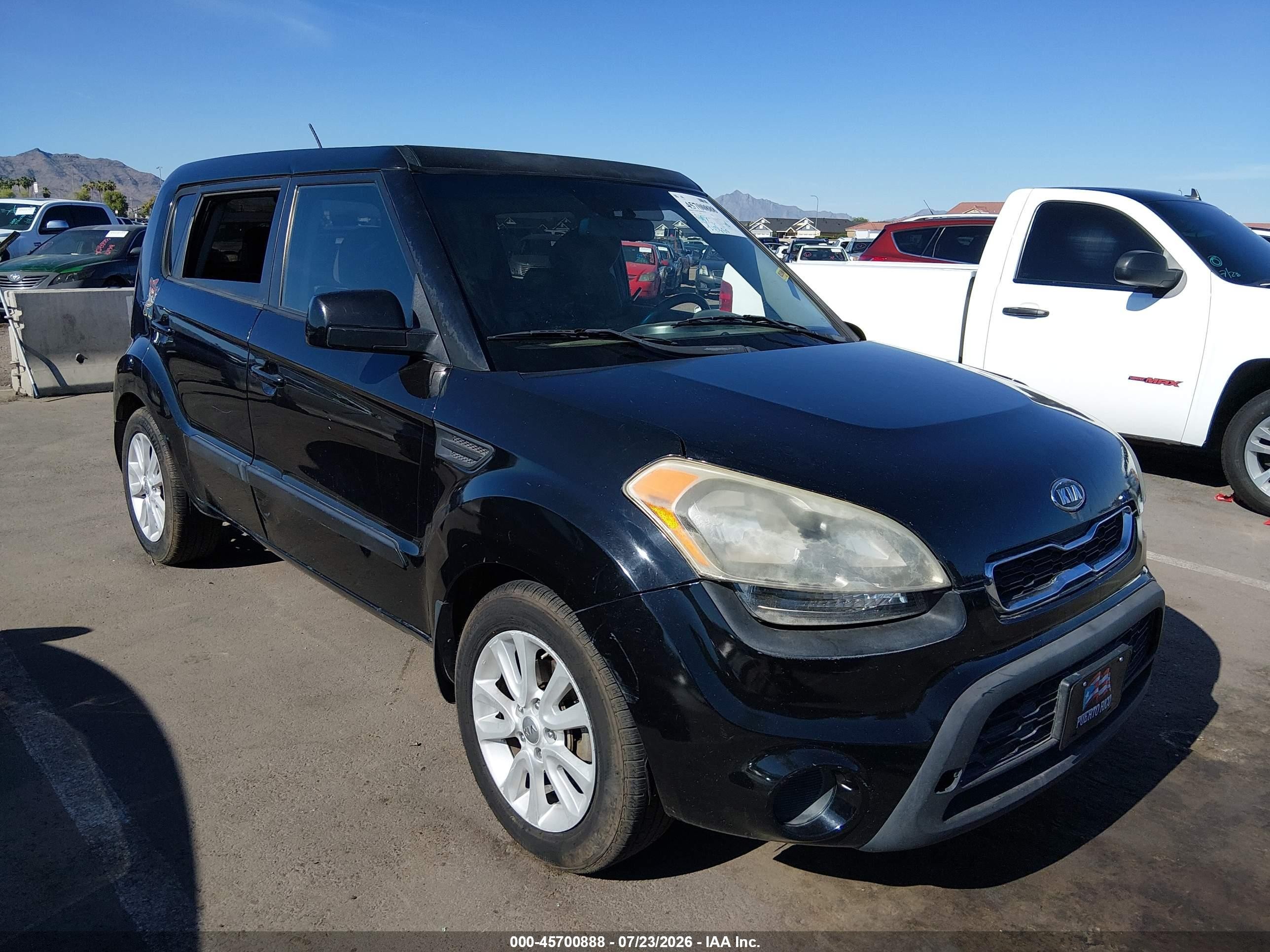 2012 Kia Soul +, VIN KNDJT2A68C7743396 — Side