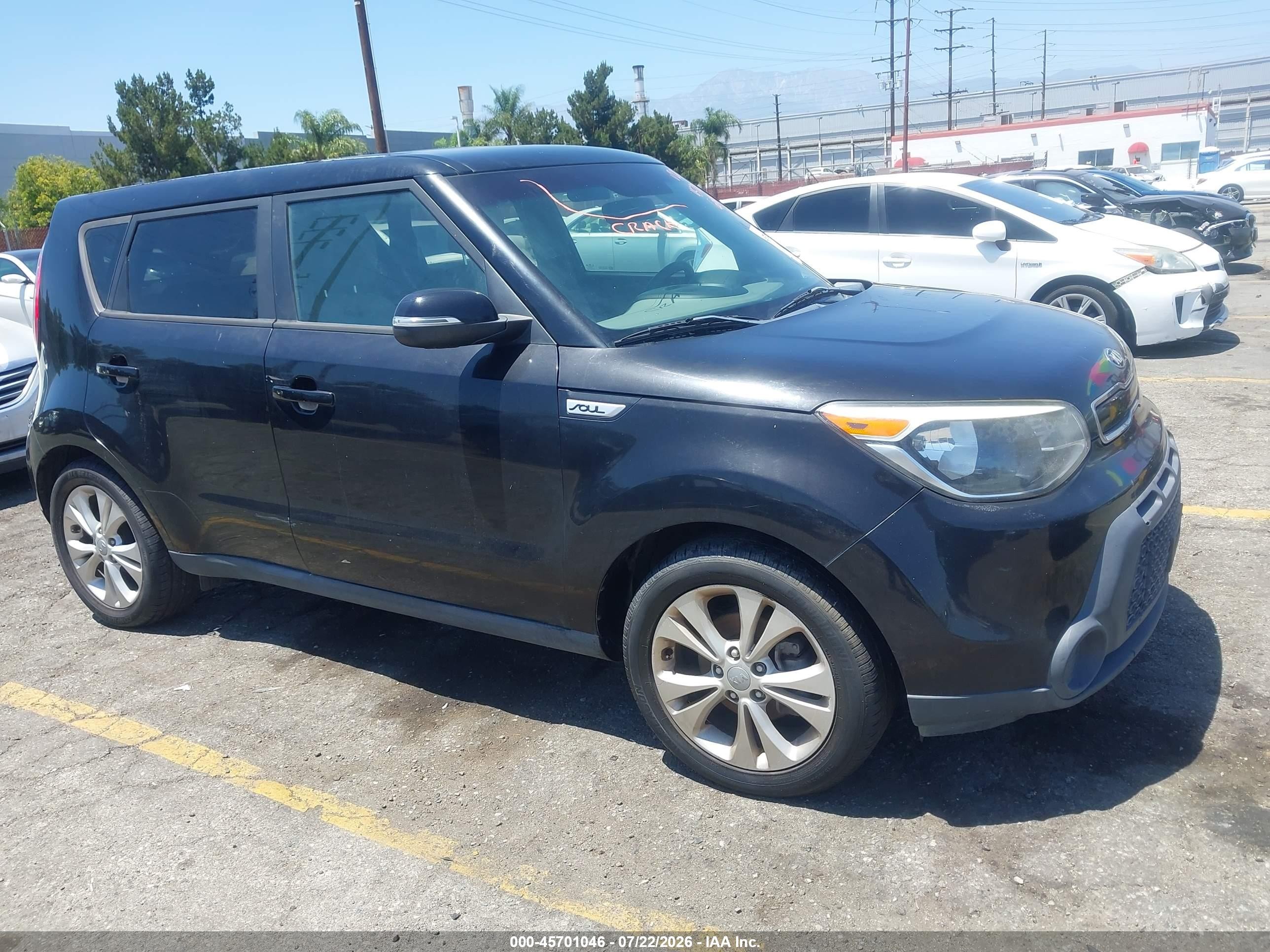 2014 Kia Soul +, VIN KNDJP3A58E7047772 — Front end