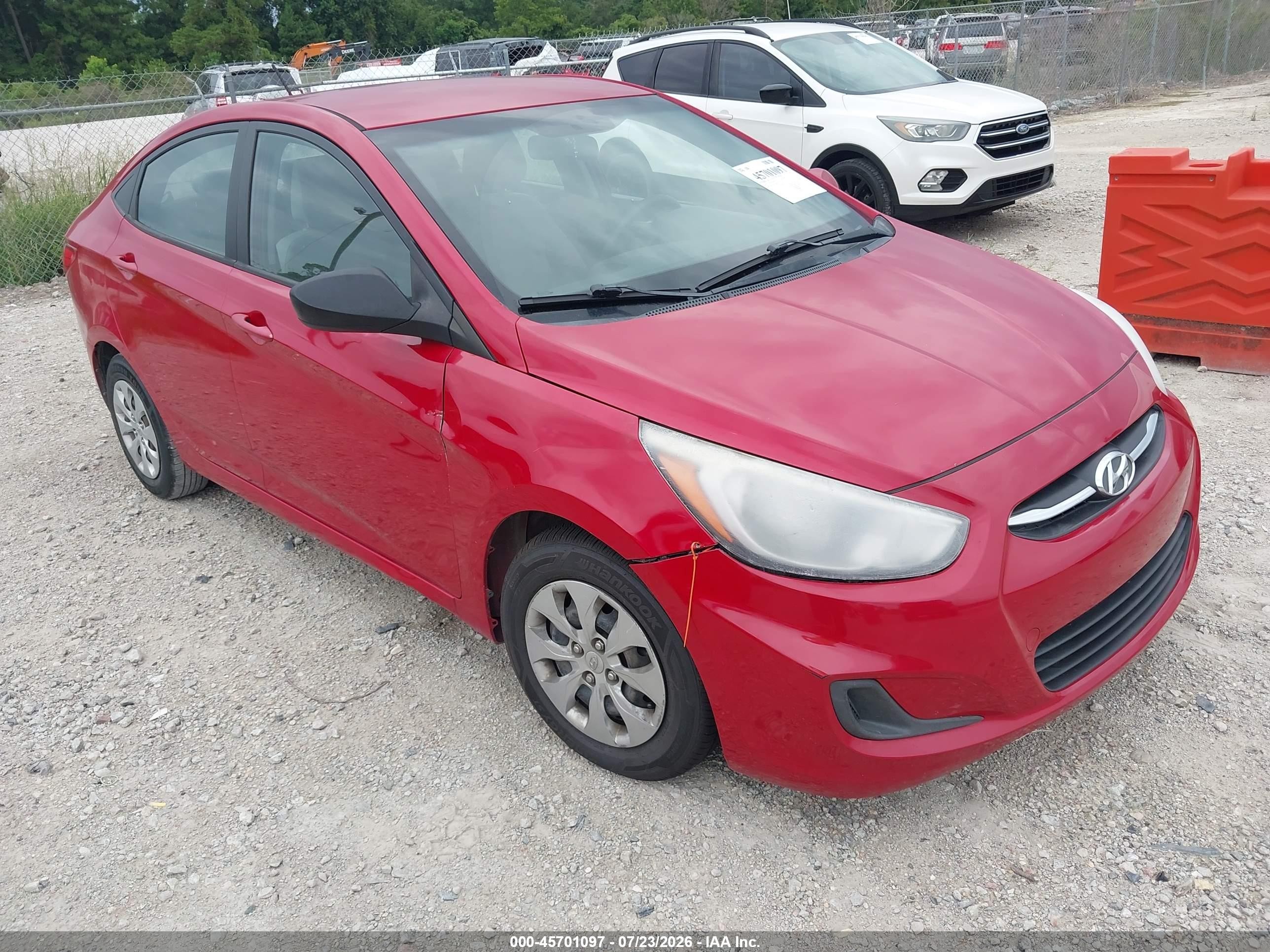 2015 Hyundai Accent GLS, VIN KMHCT4AE1FU862095 — Normal wear