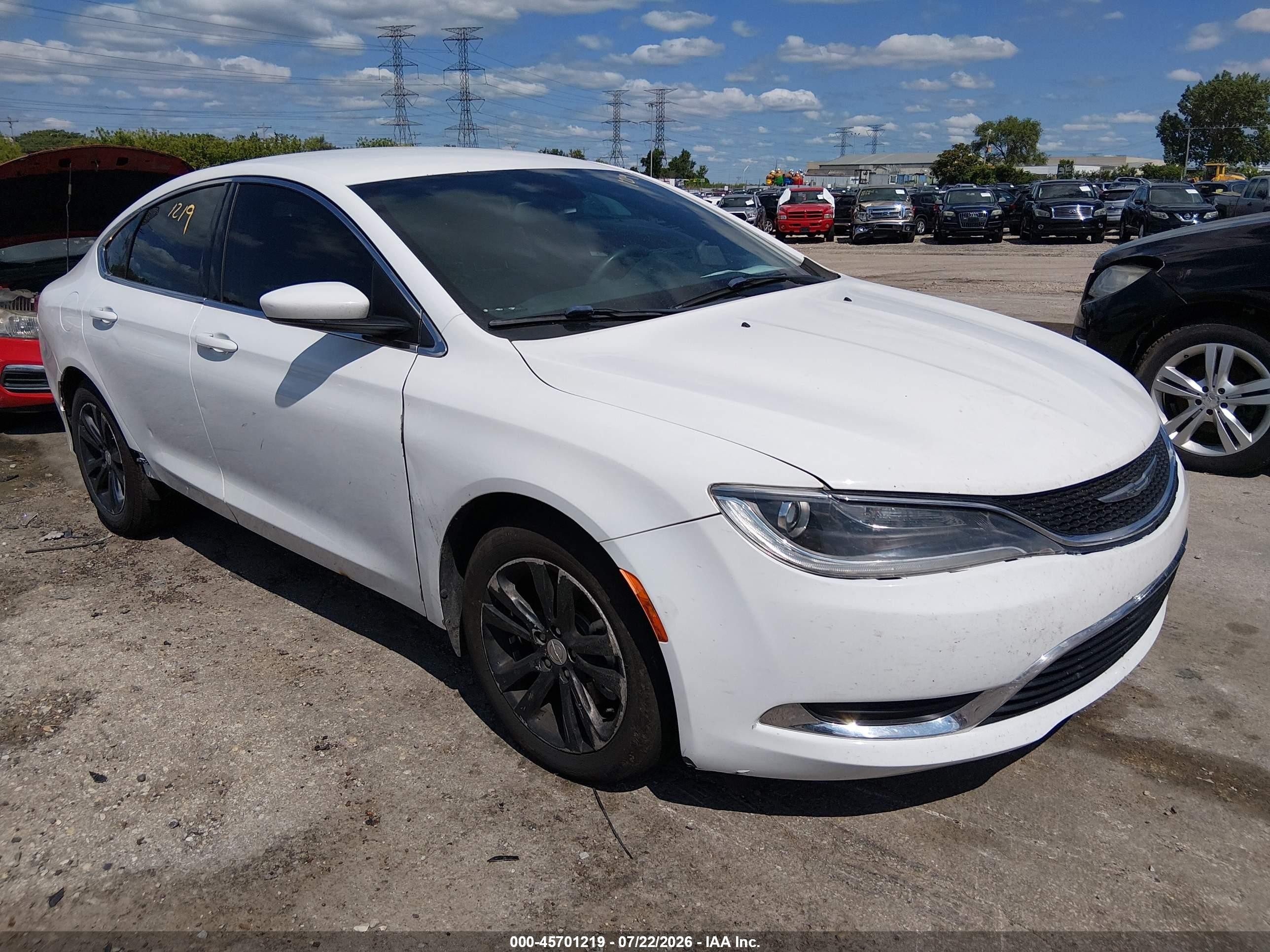 2015 Chrysler 200 Limited, VIN 1C3CCCAB5FN679107 — Normal wear