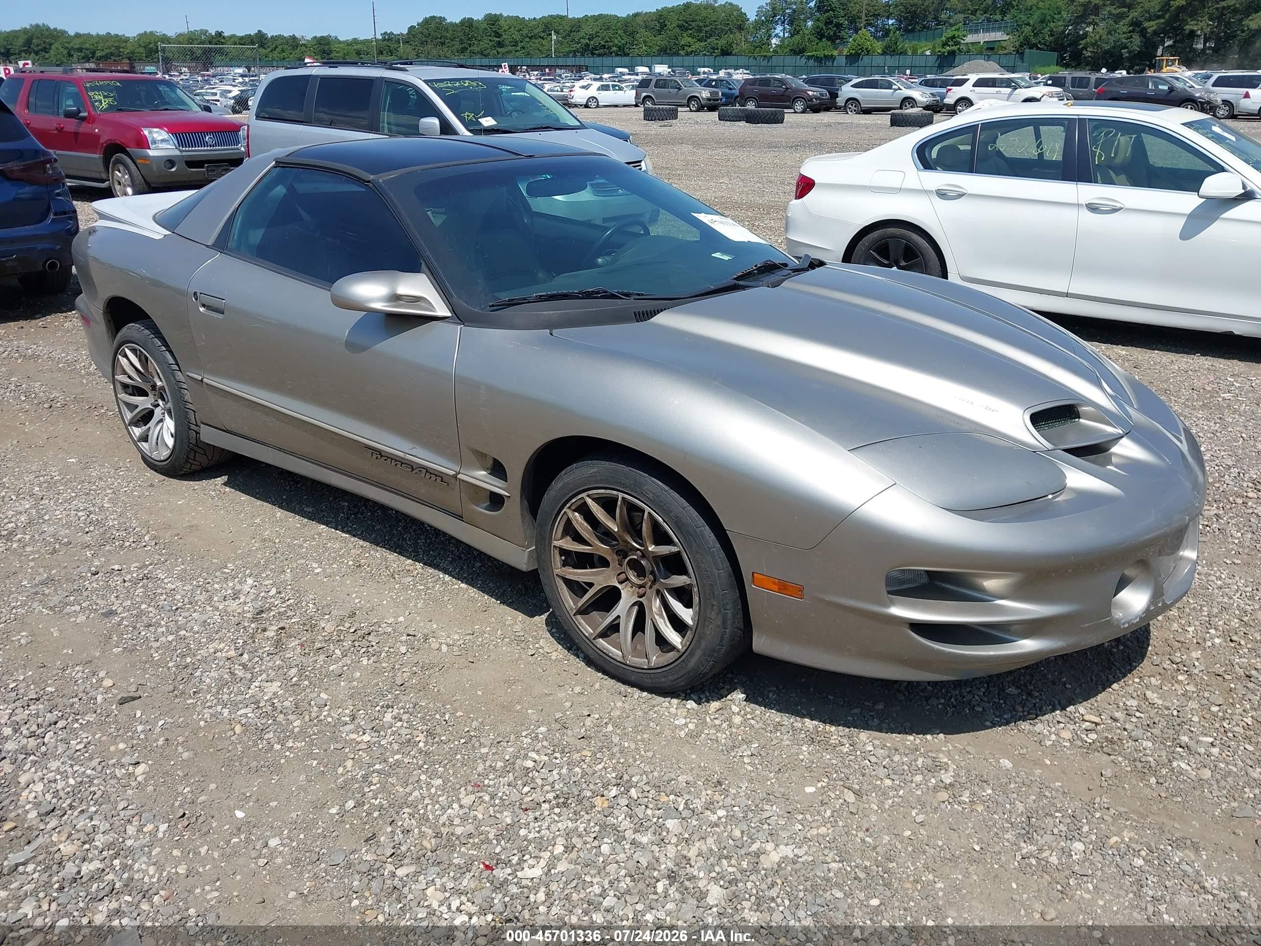 2001 Pontiac Firebird Formula, VIN 2G2FV22G112127863 — Normal wear