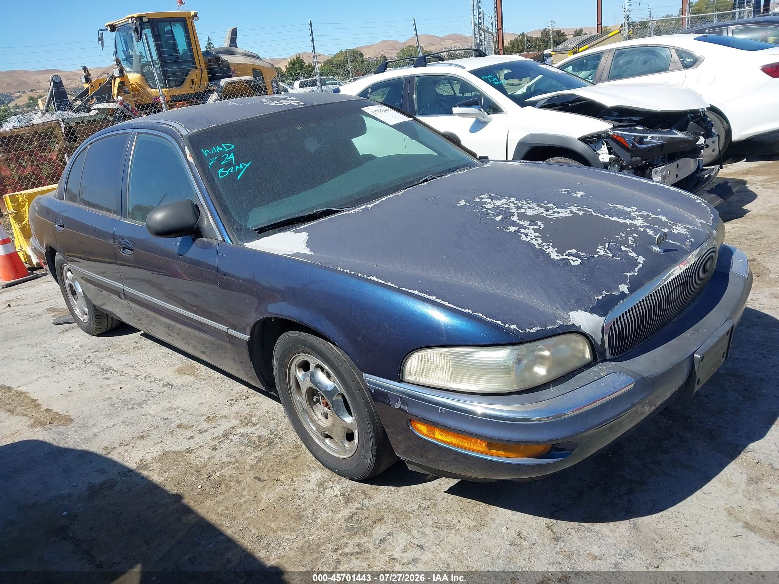 1999 Buick Park Avenue, VIN 1G4CW52K3X4649989 — Normal wear