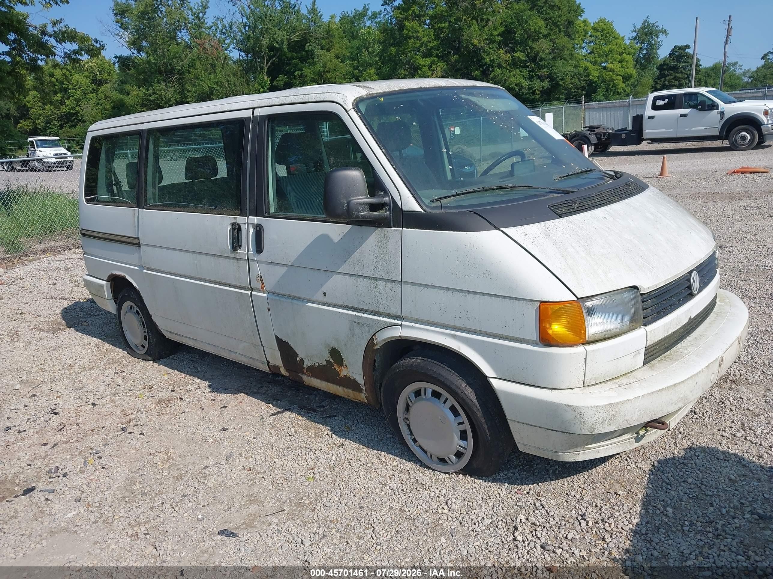 1993 Volkswagen EuroVan, VIN WV2KC0704PH058566 — Normal wear