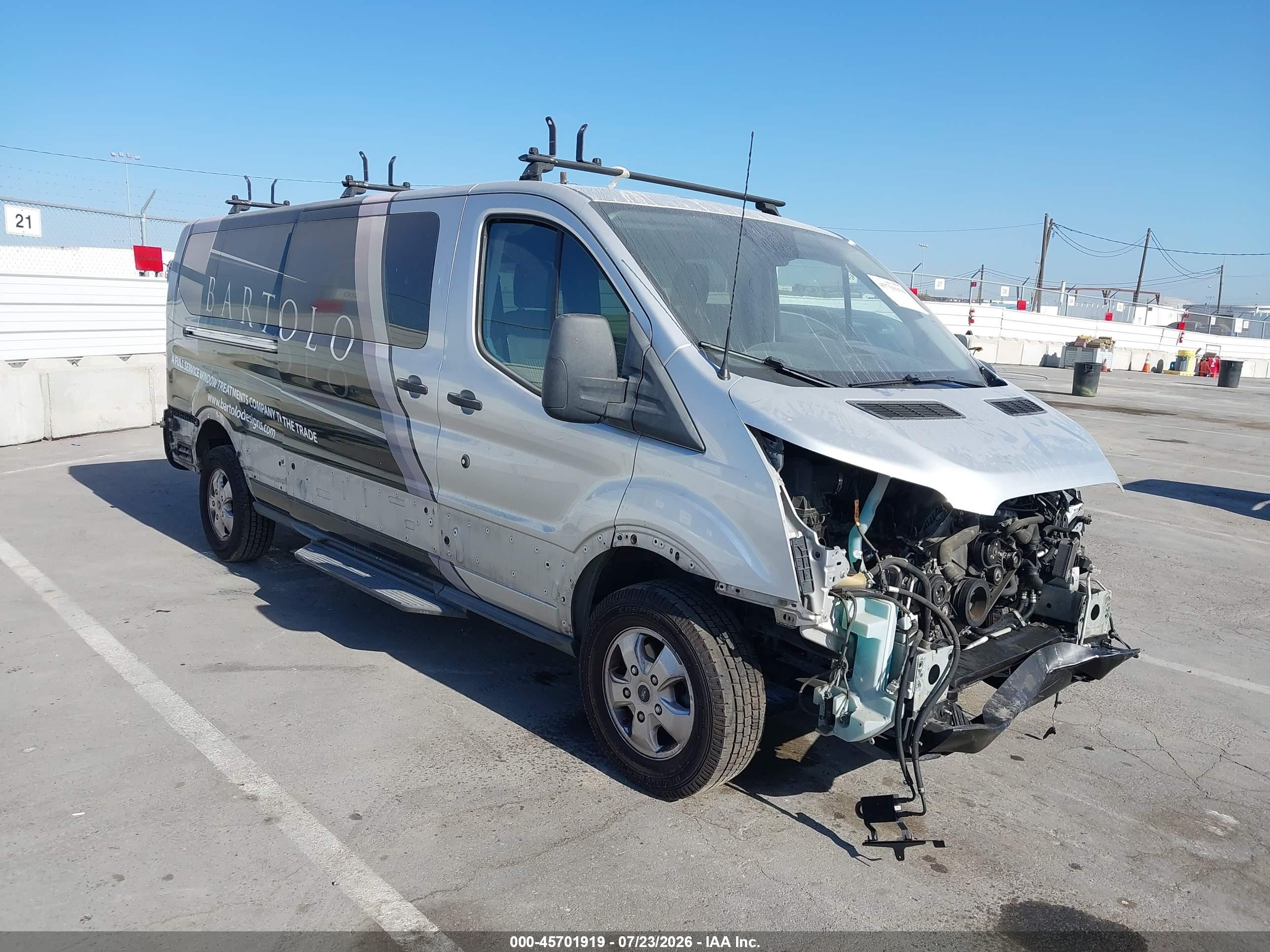 2018 Ford Transit Passenger XLT, VIN 1FBZX2YM8JKA70006 — Front end