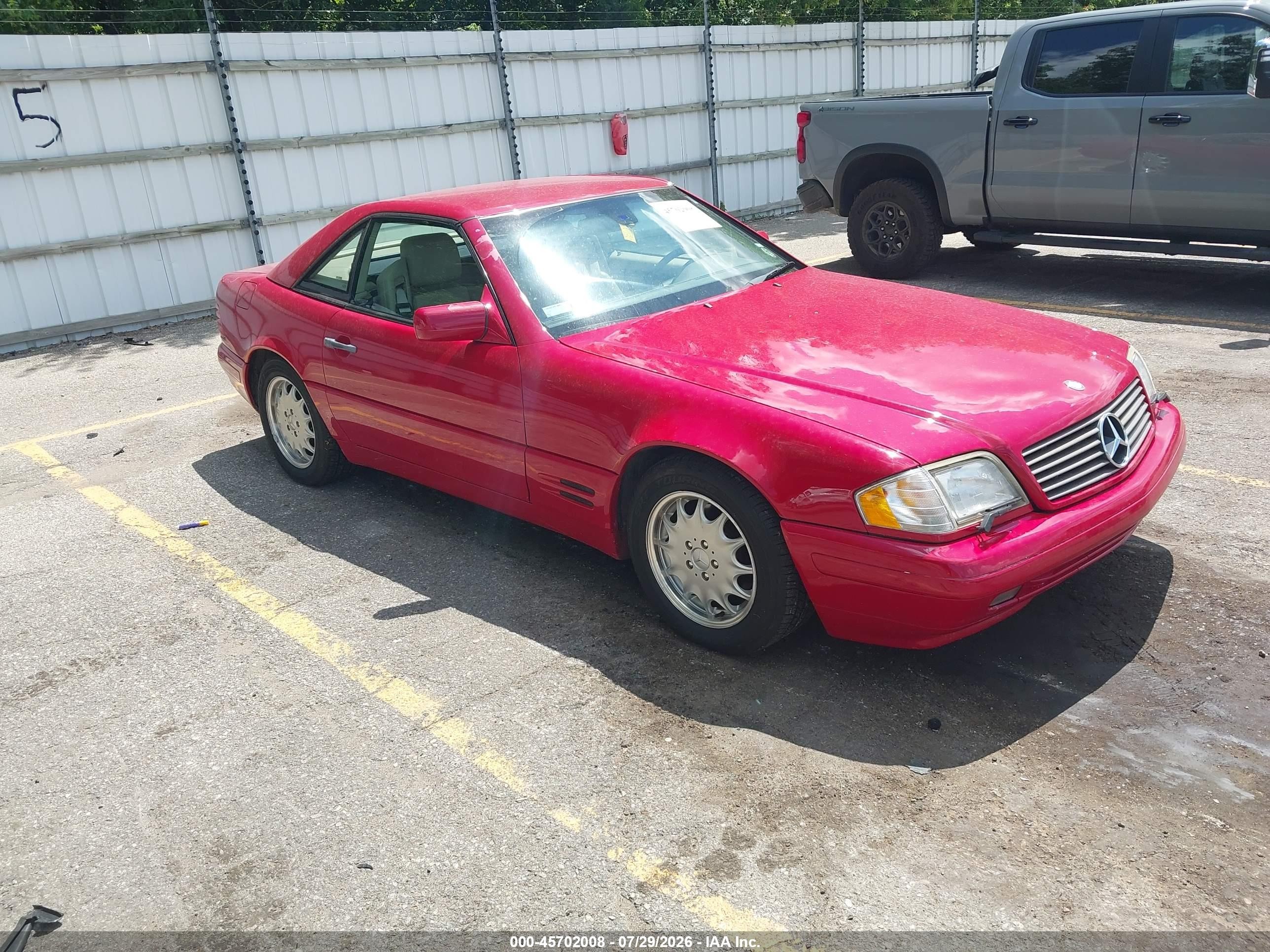 1997 Mercedes-Benz SL 500, VIN WDBFA67F7VF141395 — Normal wear
