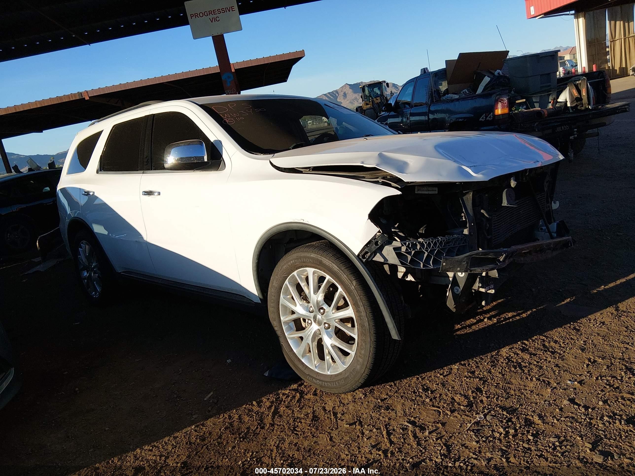 2017 Dodge Durango SXT, VIN 1C4RDHAG8HC615105 — Front end