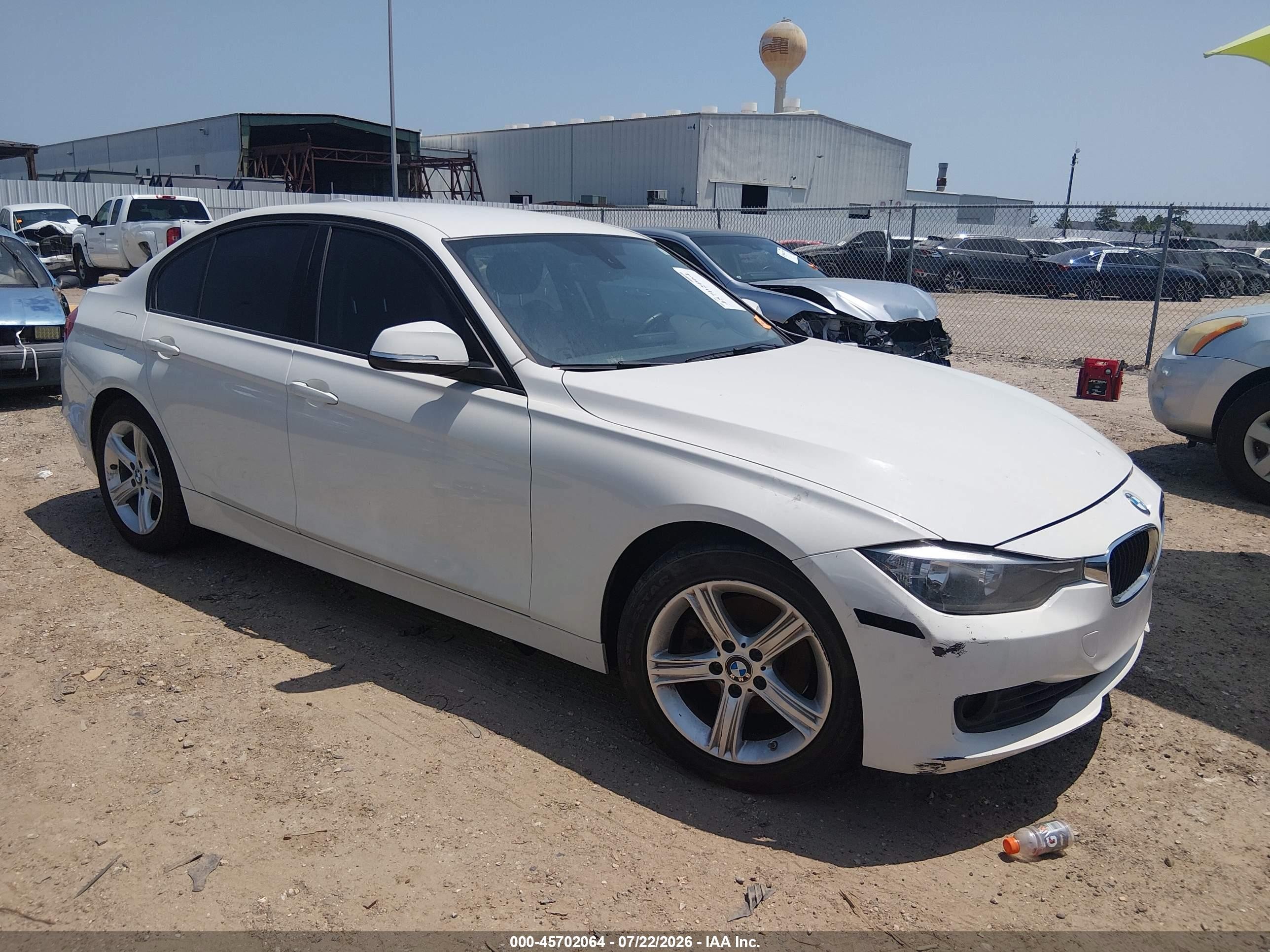 2015 BMW 3 Series 328i, VIN WBA3C1C5XFP852984 — Normal wear
