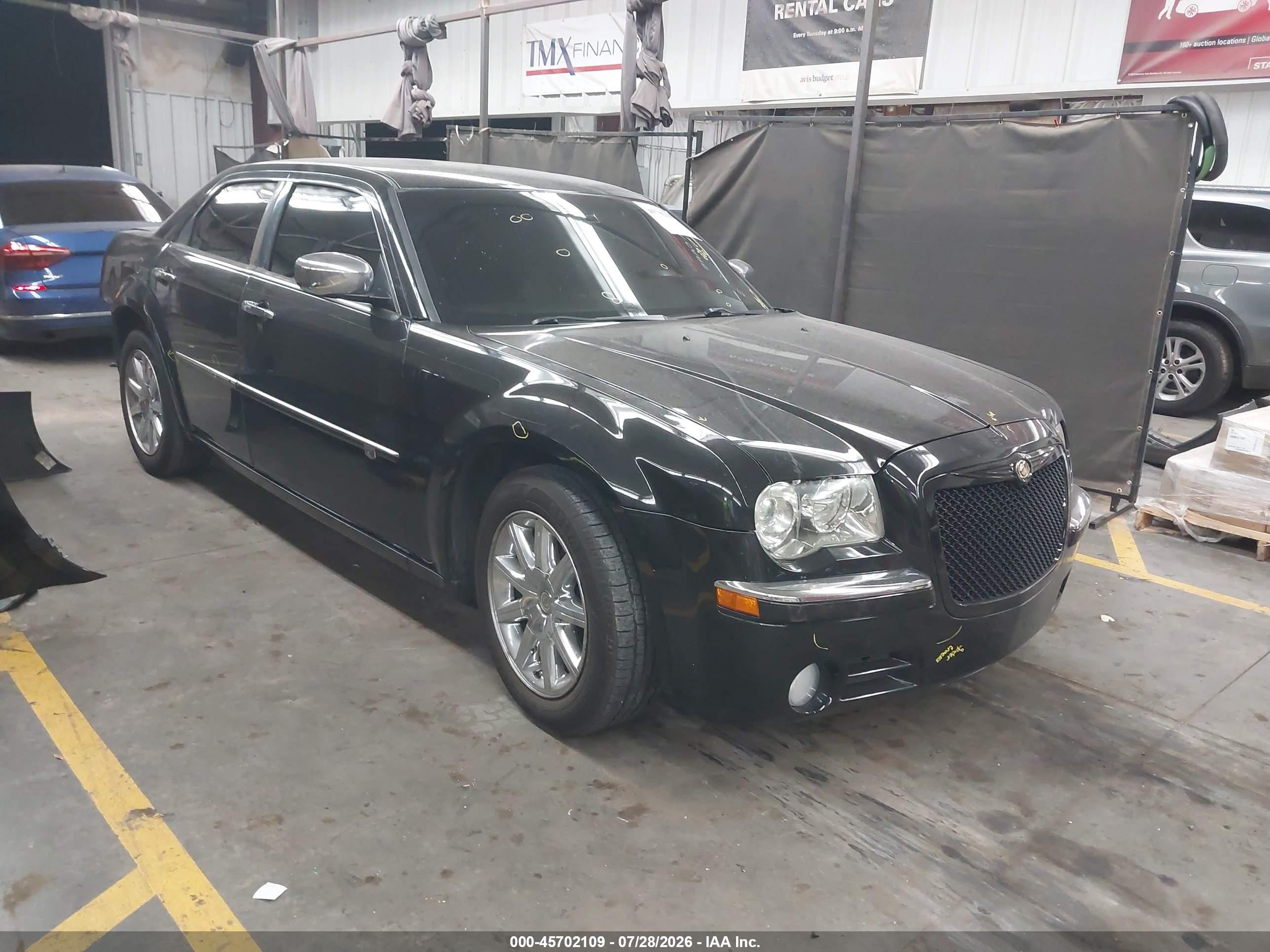 2008 Chrysler 300 C Hemi, VIN 2C3KA63H68H125123 — Rear end
