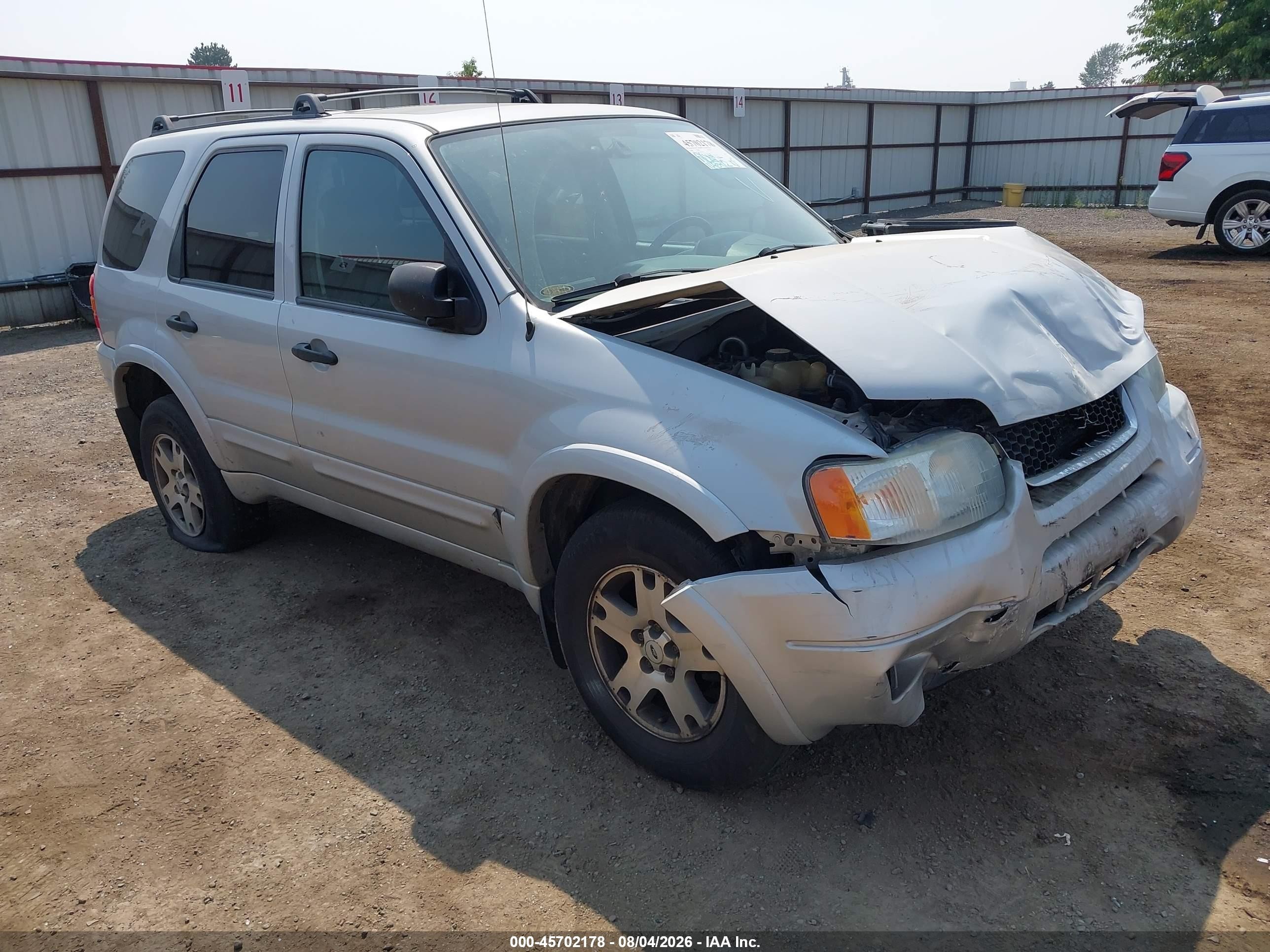 2004 Ford Escape Limited, VIN 1FMCU94144KA71250 — Перед