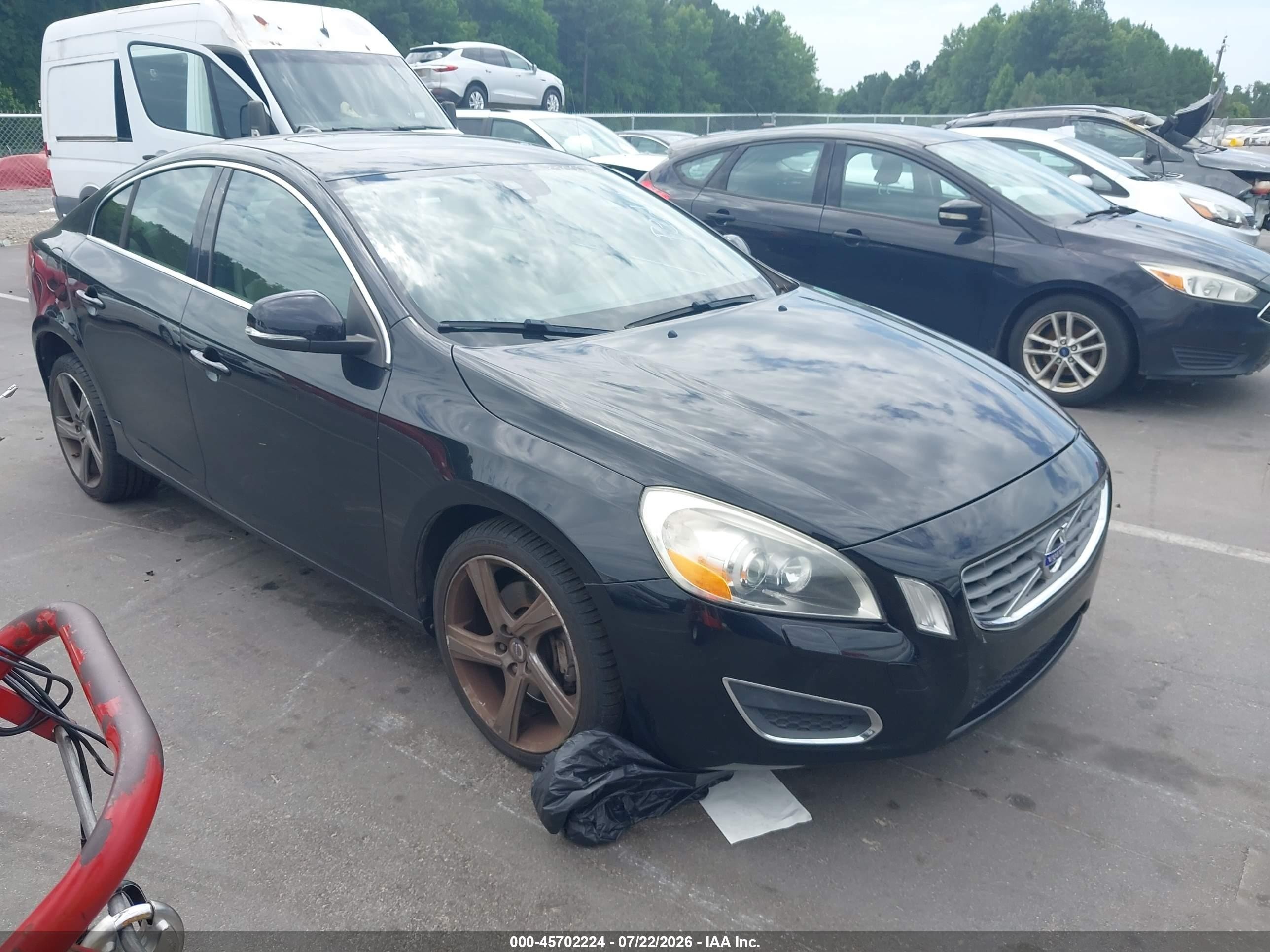 2011 Volvo S60, VIN YV1902FH6B2017676 — Normal wear