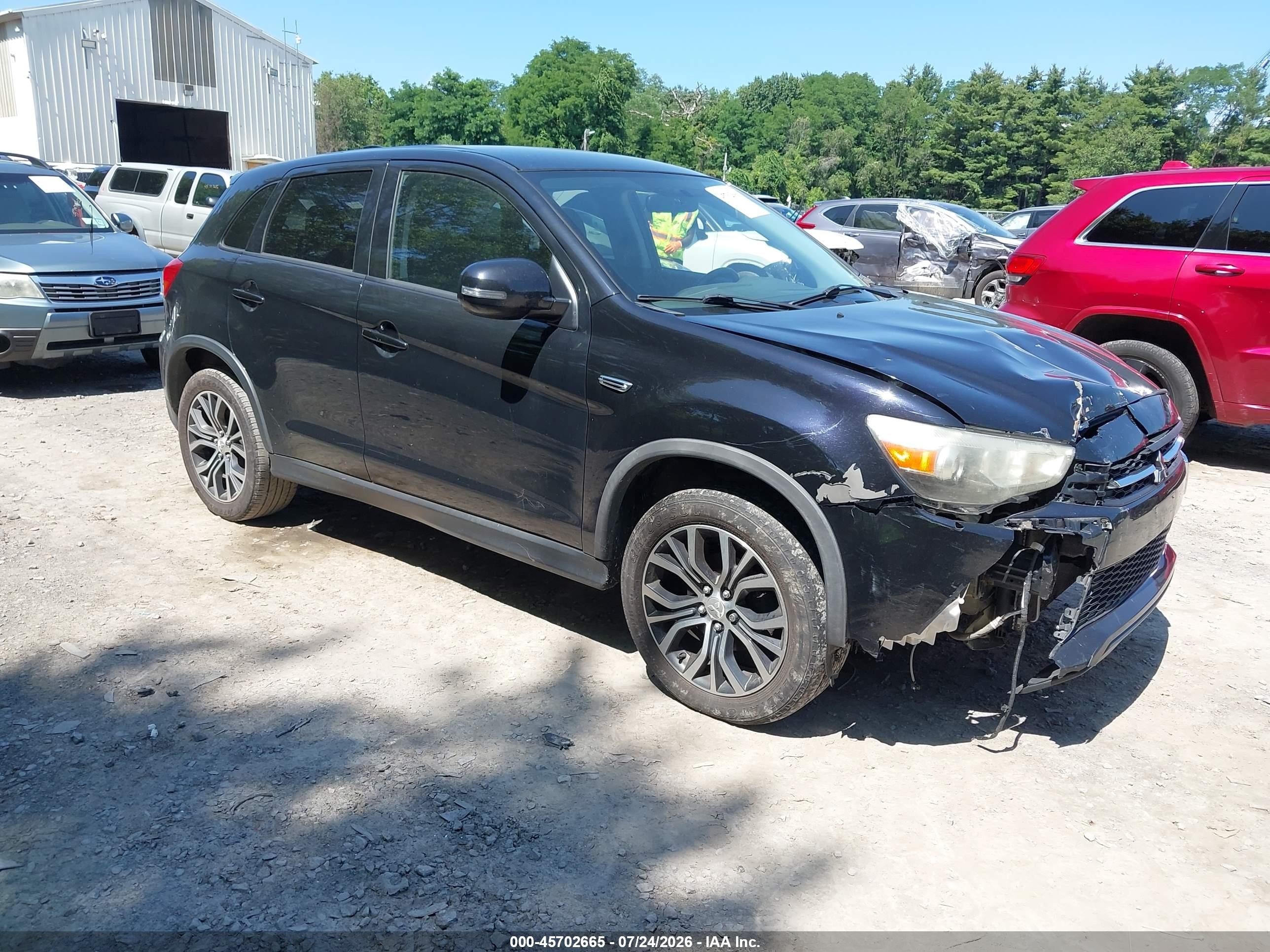 2018 Mitsubishi Outlander SE, VIN JA4AR3AW7JZ026049 — Front end