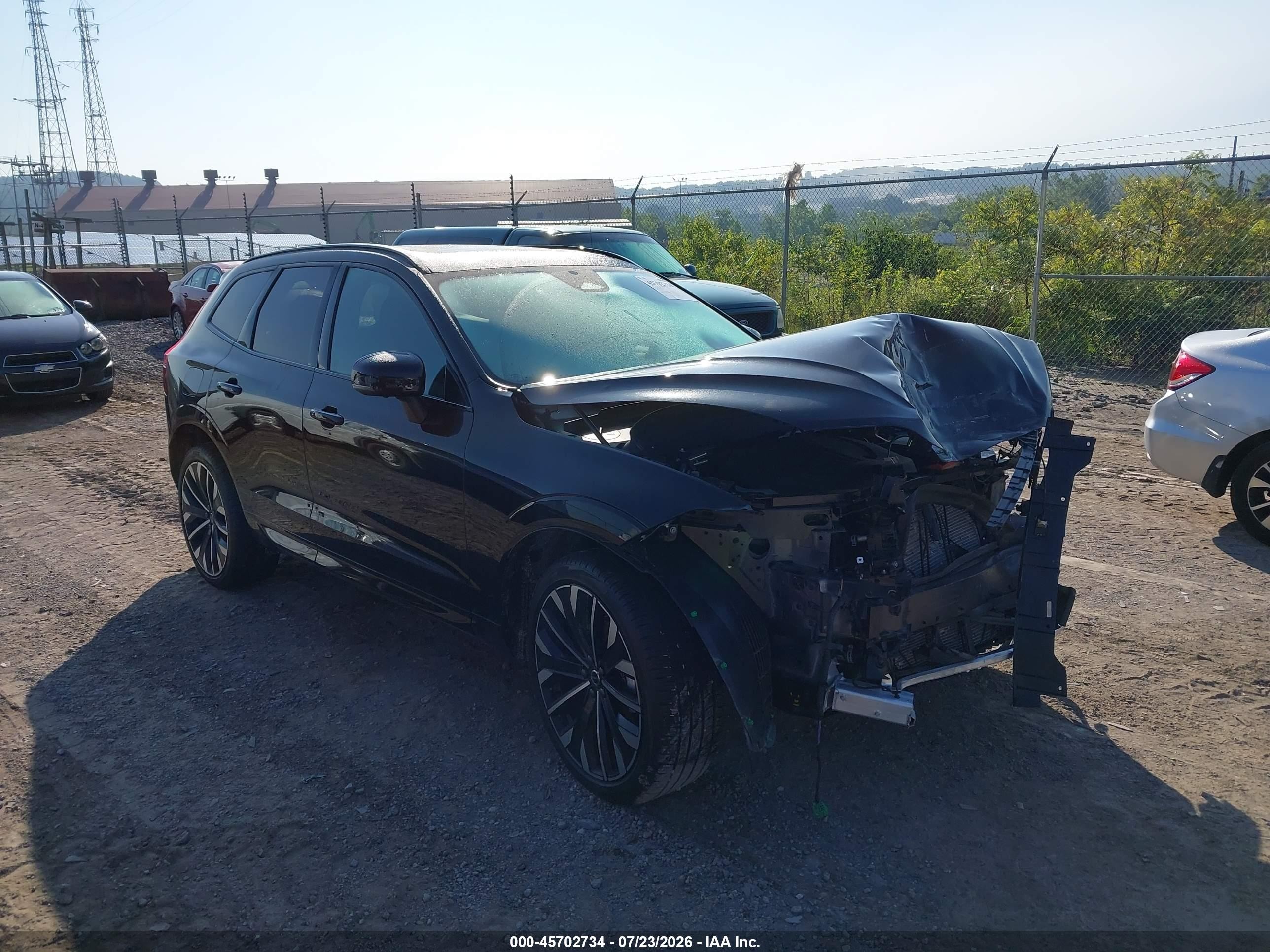 2026 Volvo XC60 Ultra, VIN YV4M12RM3T1323244 — Front end