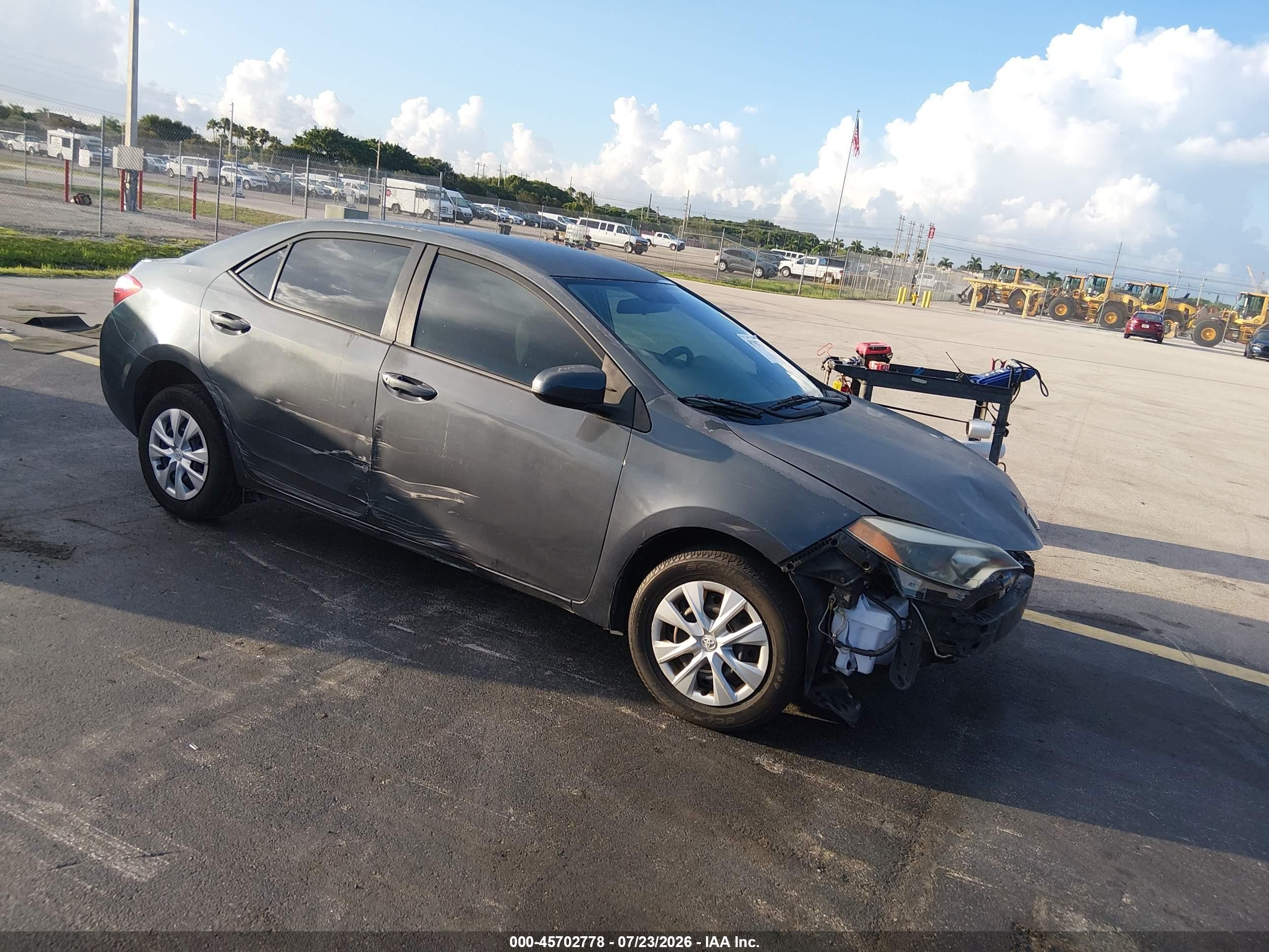 2014 Toyota Corolla S Plus, VIN 5YFBURHE9EP125884 — Front end
