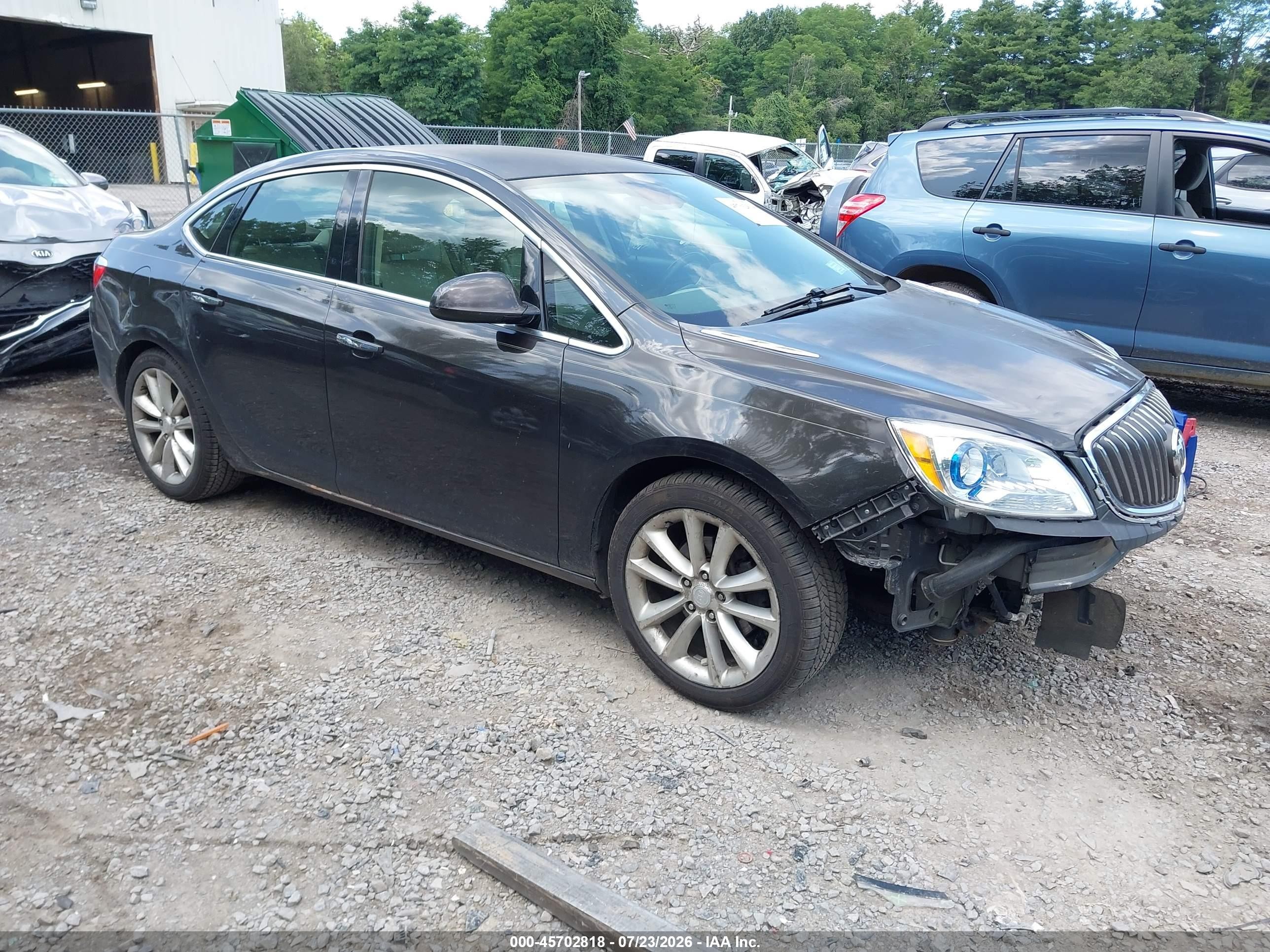 2013 Buick Verano, VIN 1G4PP5SK3D4168229 — Перед