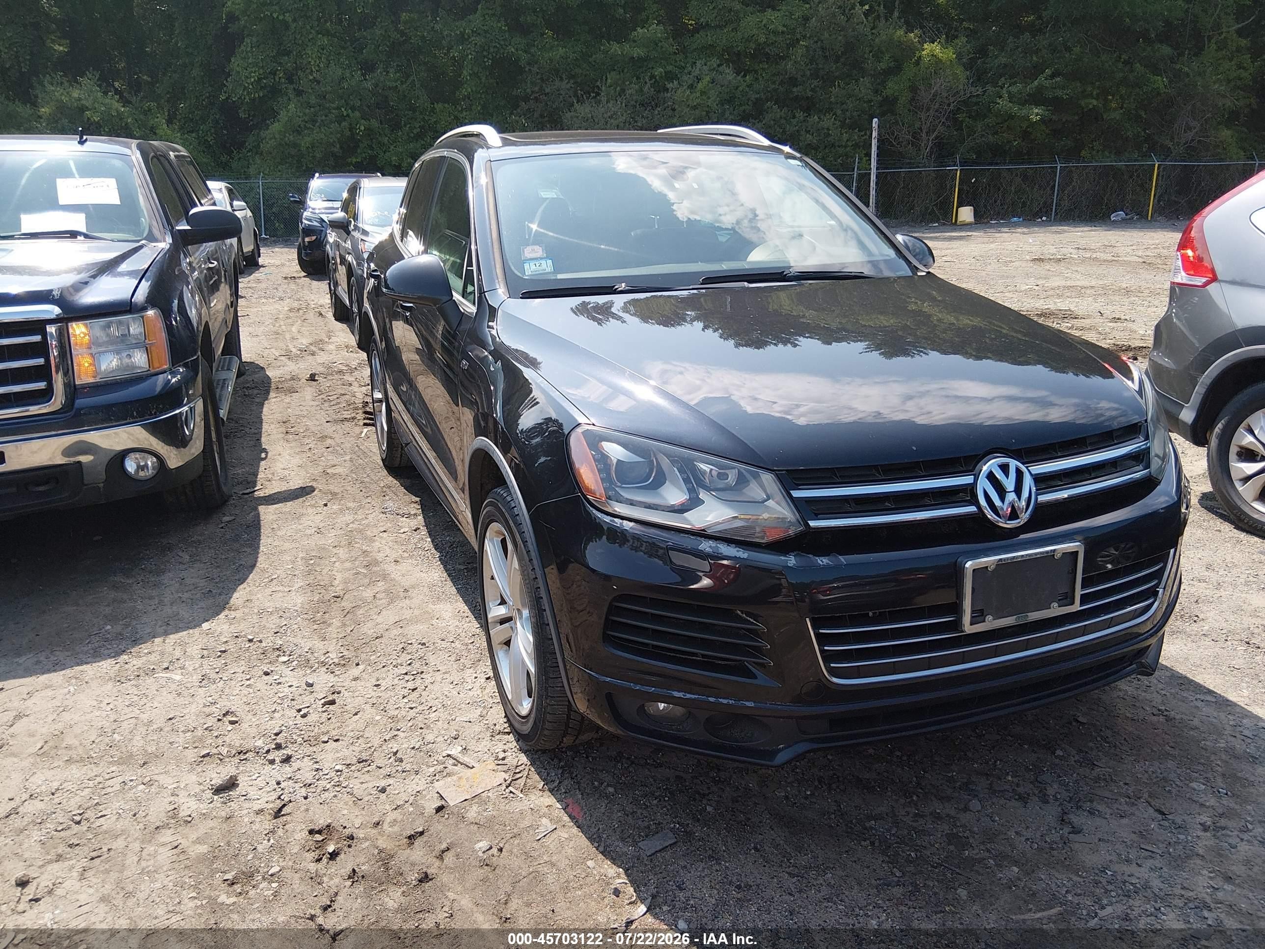 2014 Volkswagen Touareg Sport, VIN WVGDF9BPXED007516 — Normal wear