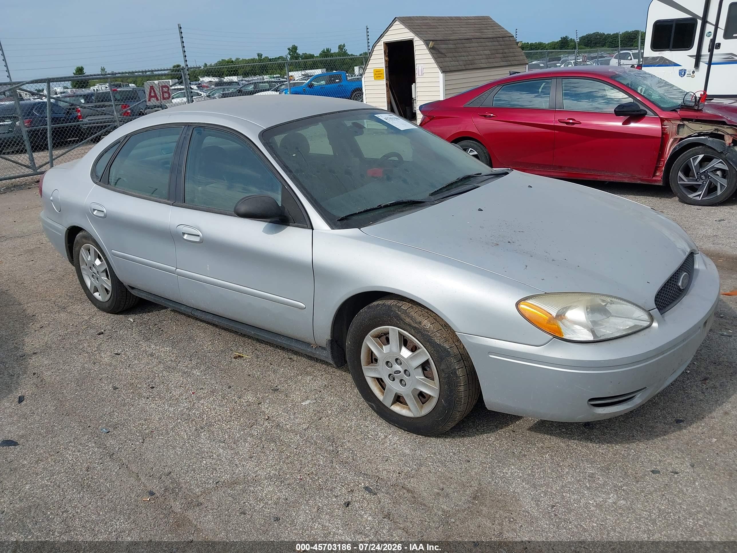 2007 Ford Taurus SE, VIN 1FAFP53UX7A213839 — Normal wear