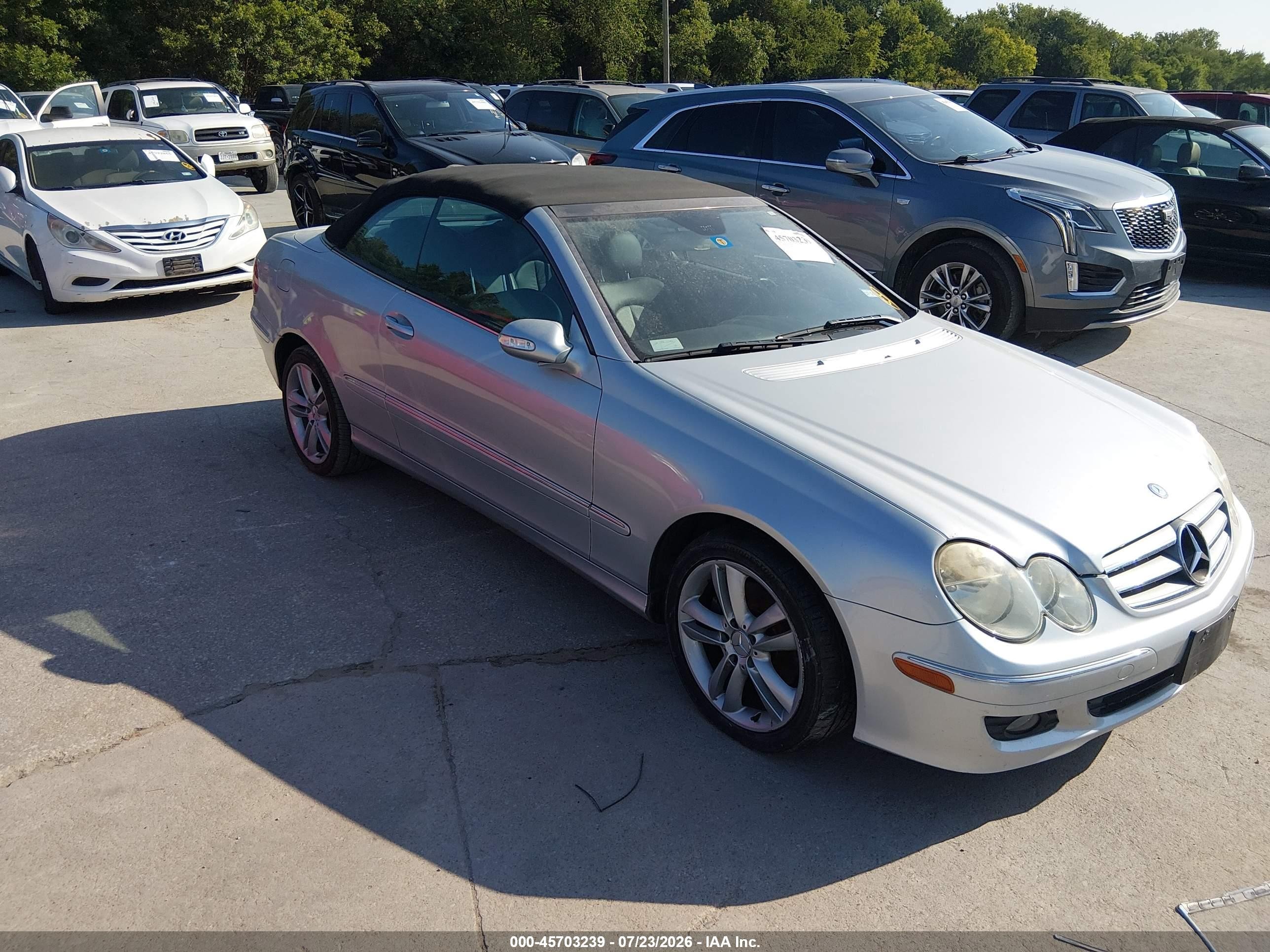 2007 Mercedes-Benz CLK 350, VIN WDBTK56F47F224944 — Normal wear
