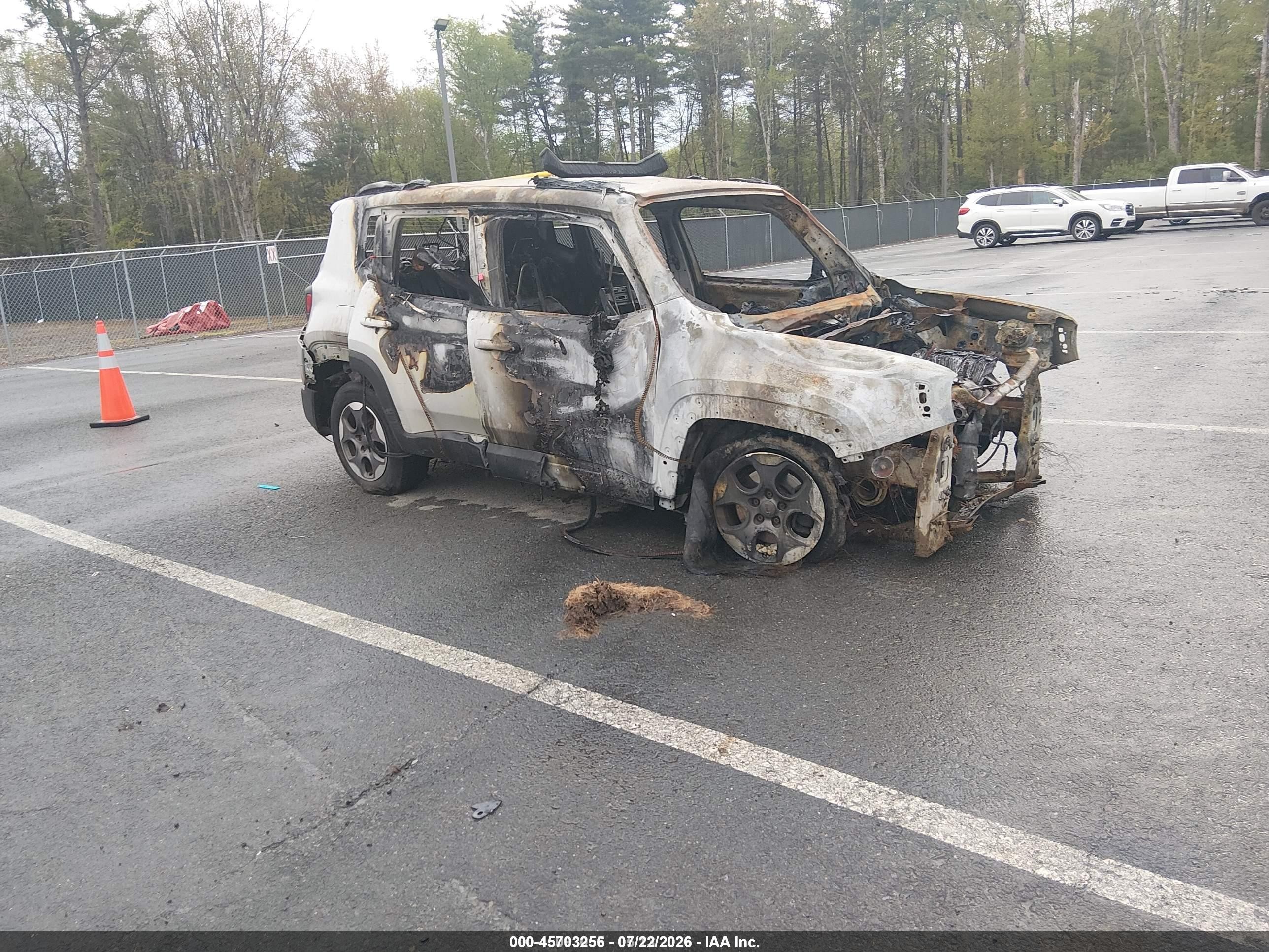 2015 Jeep Renegade Latitude, VIN ZACCJBBH2FPC18985 — Burn