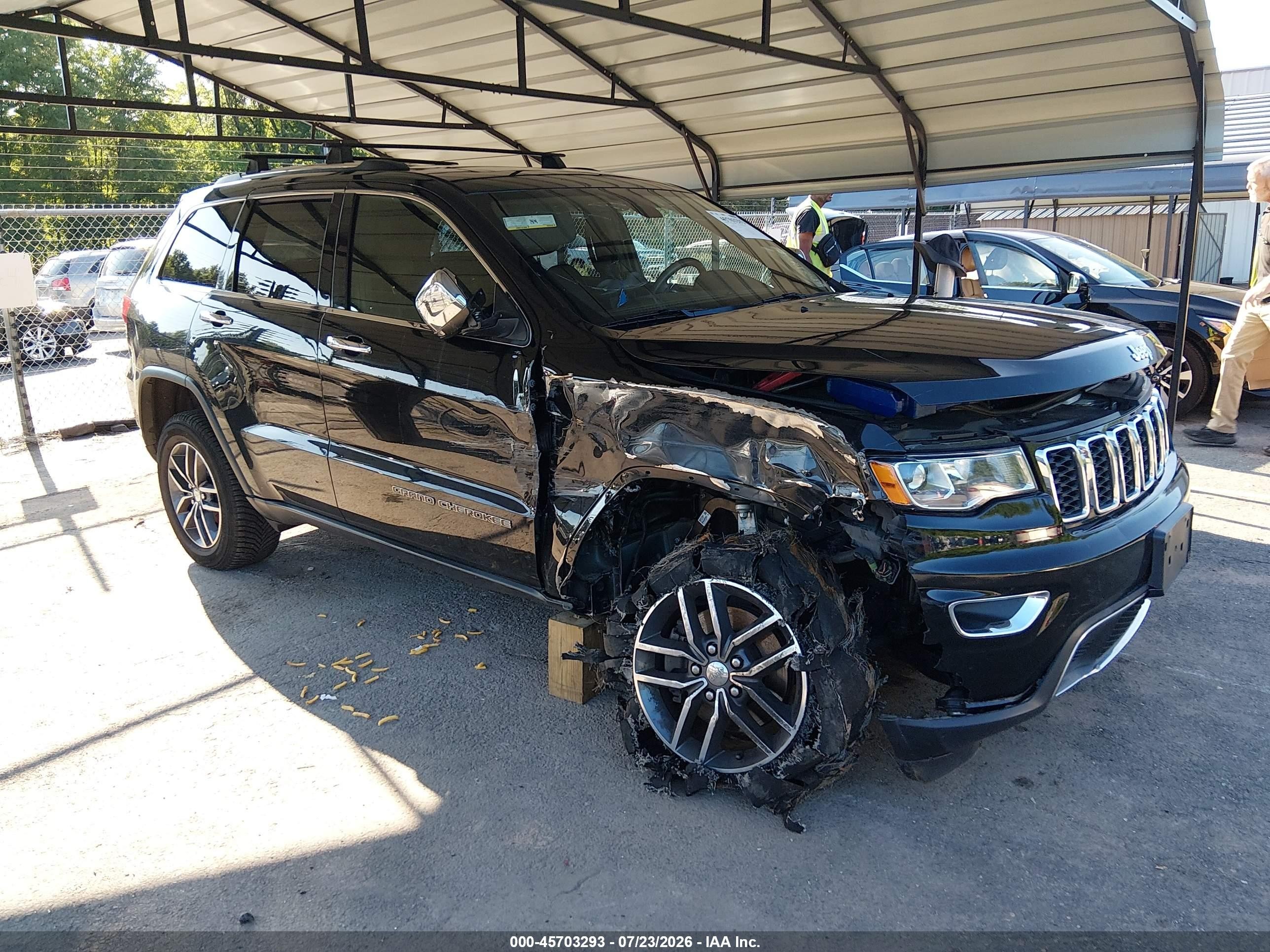 2017 Jeep Grand Cherokee Limited, VIN 1C4RJFBG2HC776884 — Перед