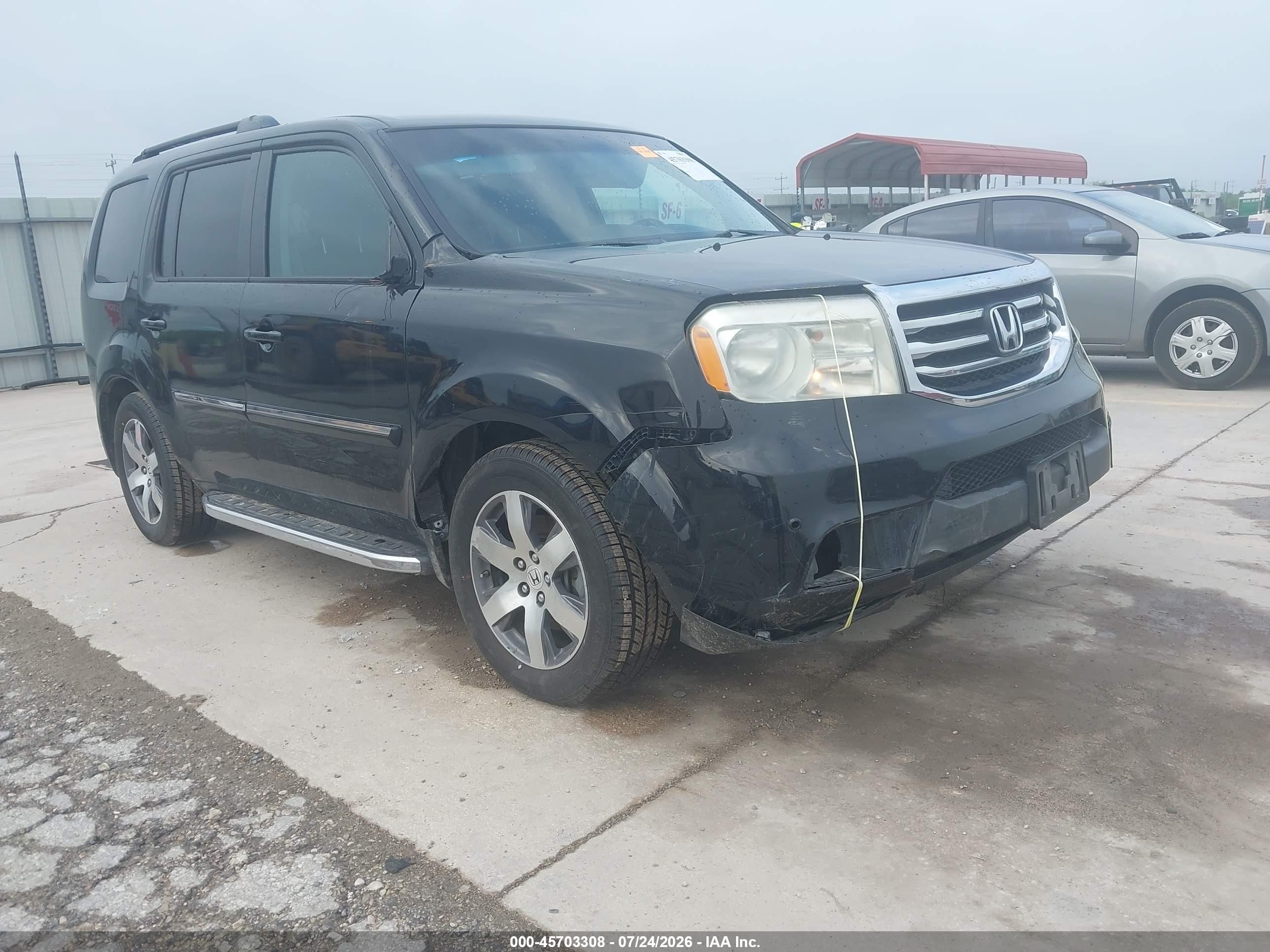 2015 Honda Pilot Touring, VIN 5FNYF4H95FB071989 — Front end